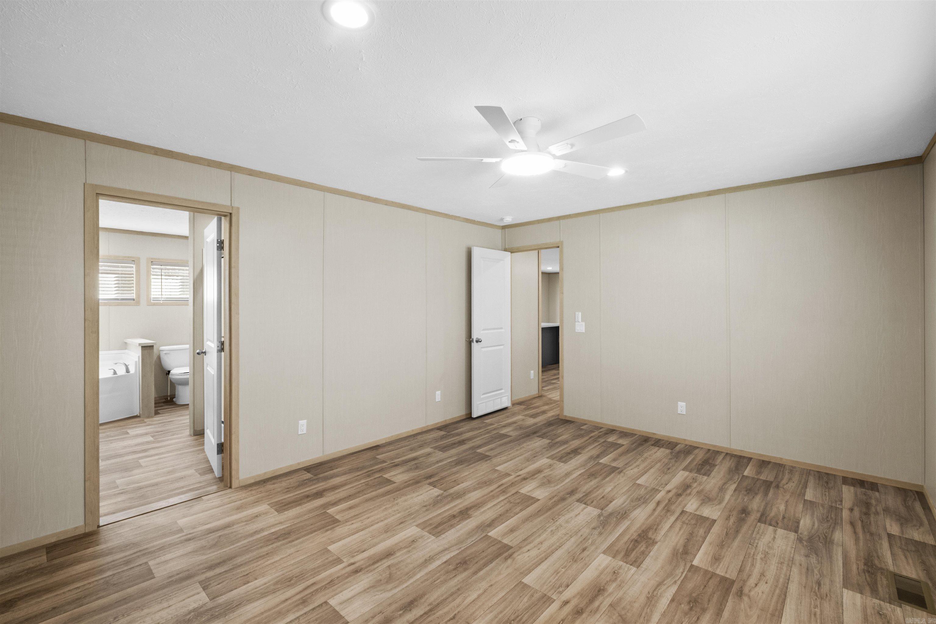 LAKE FARM - Residential