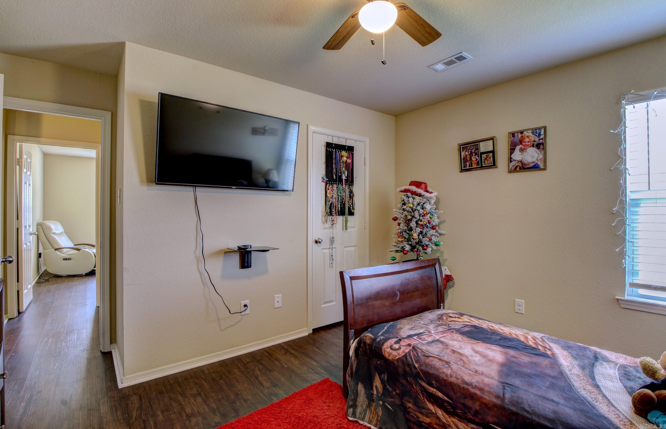 MEADOWS EDGE - Residential