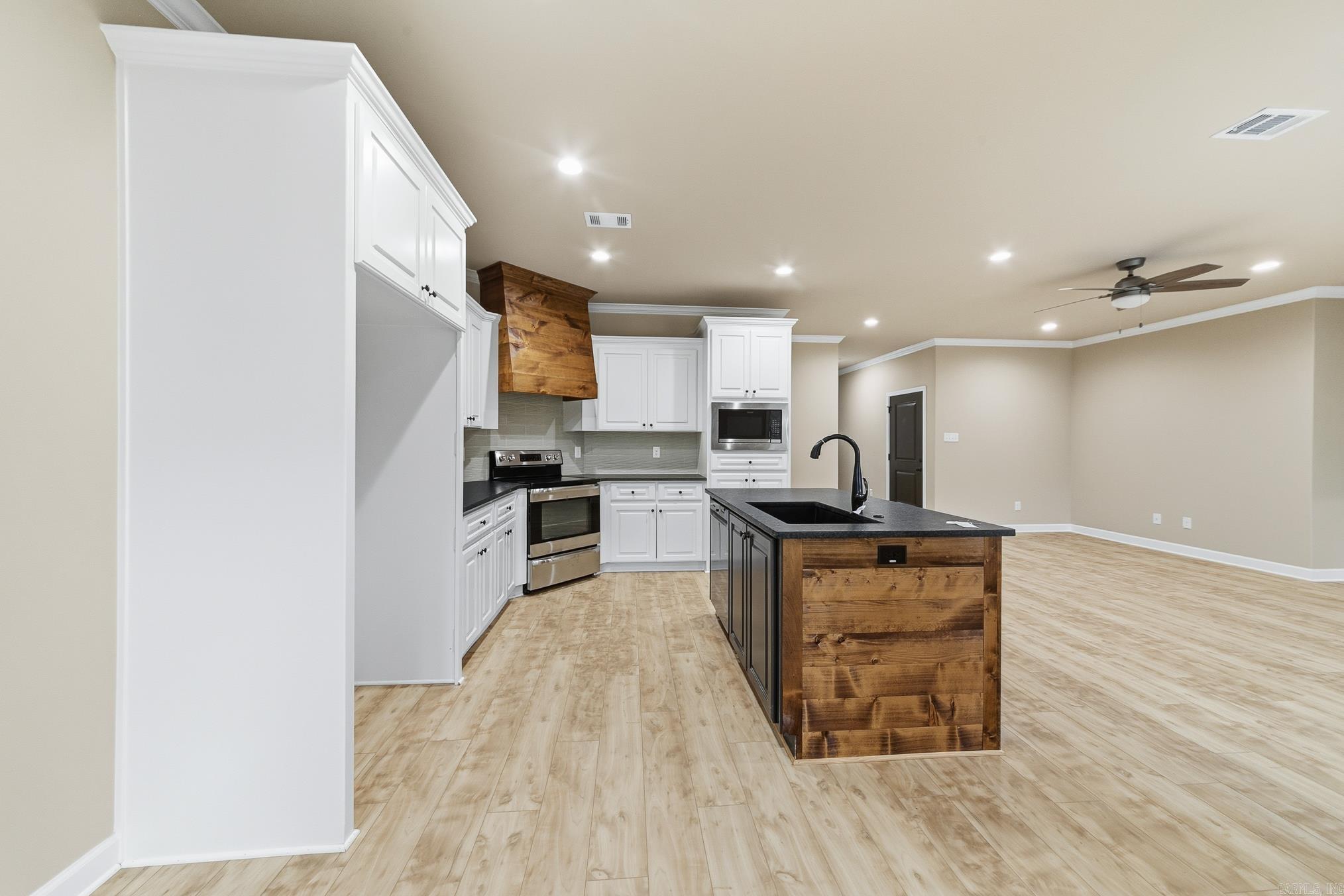 HIDDEN VALLEY ESTATES - Residential