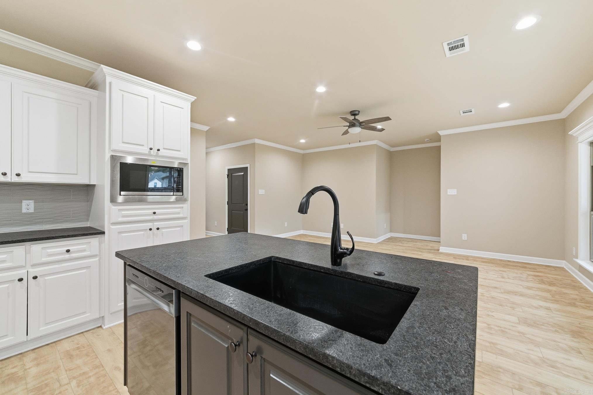 HIDDEN VALLEY ESTATES - Residential