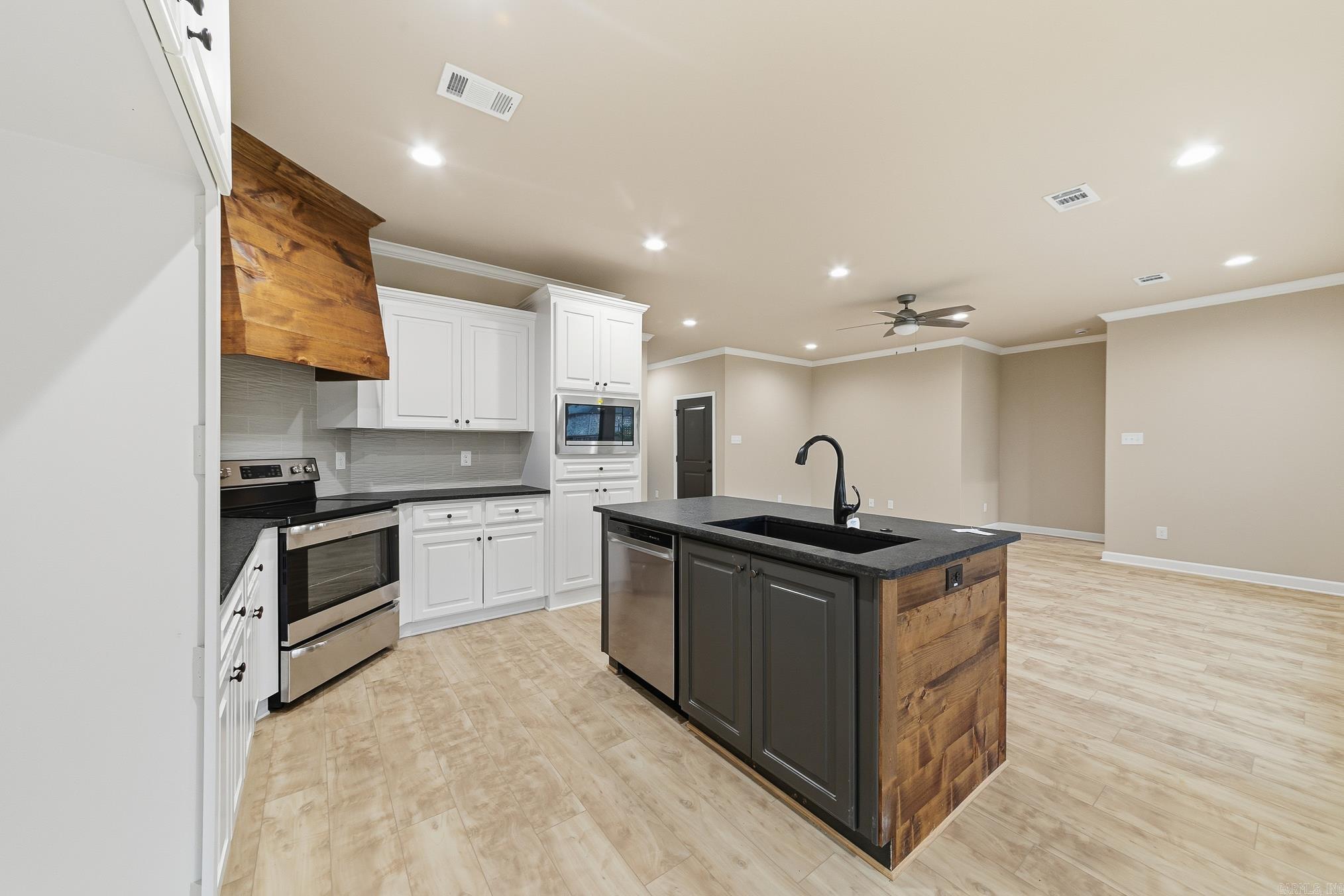 HIDDEN VALLEY ESTATES - Residential