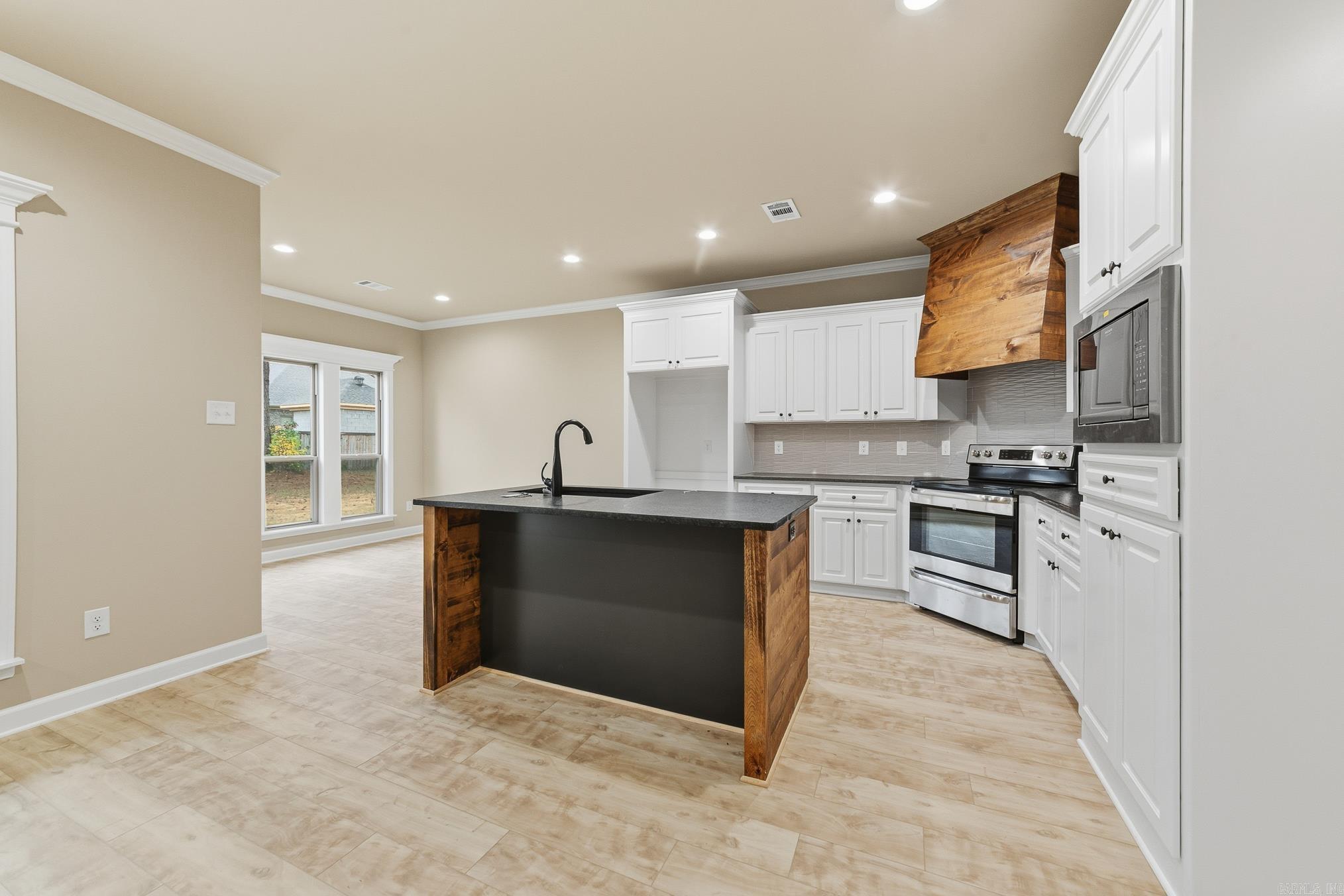 HIDDEN VALLEY ESTATES - Residential