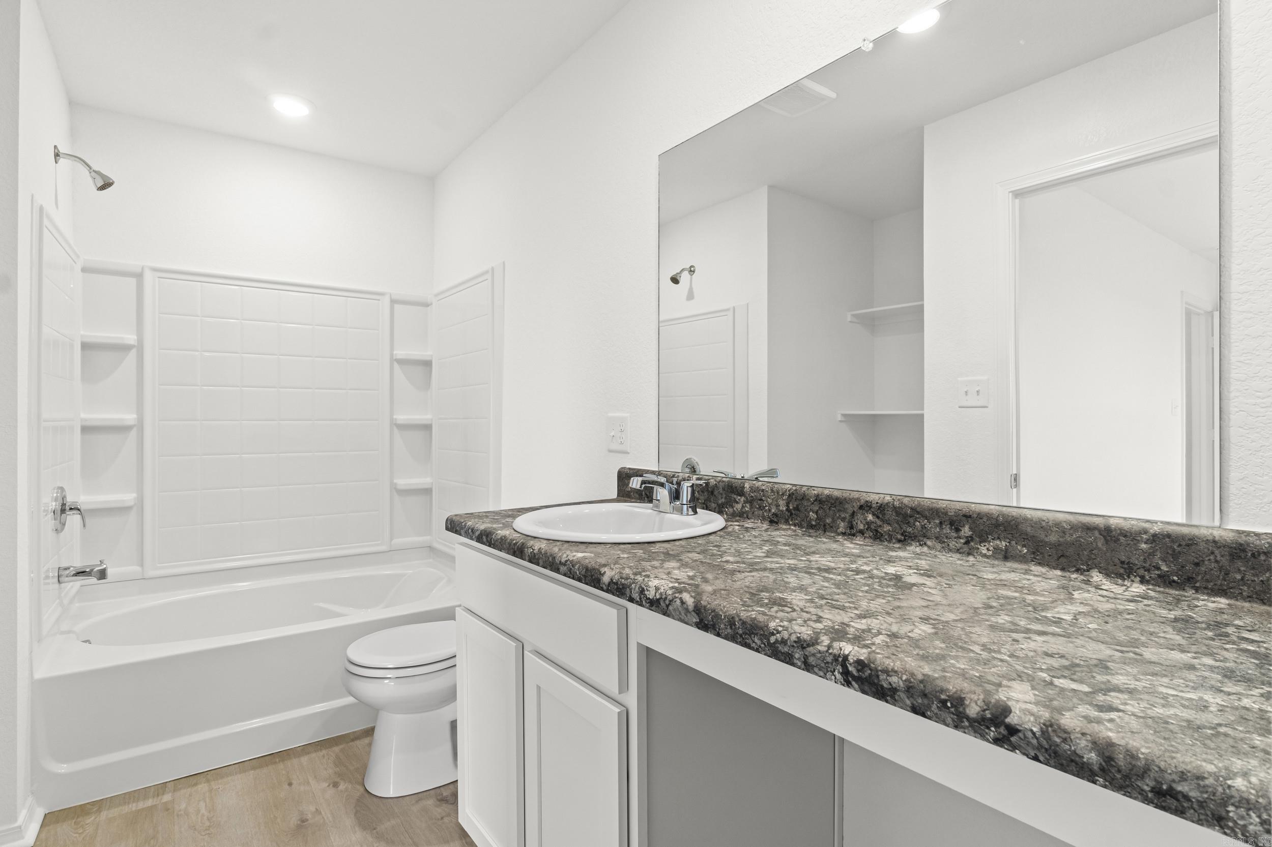 HILL FARM - Residential