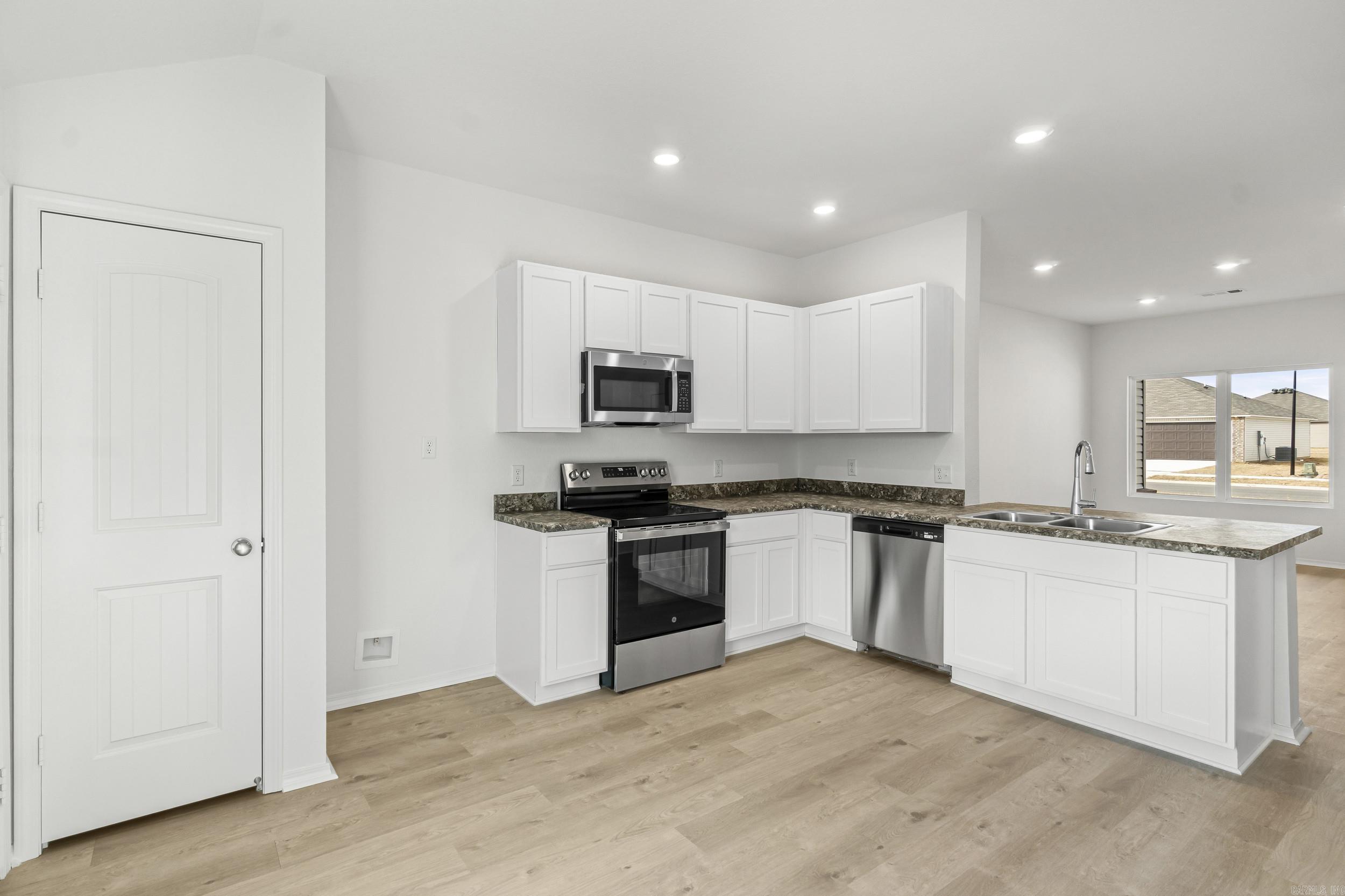 HILL FARM - Residential