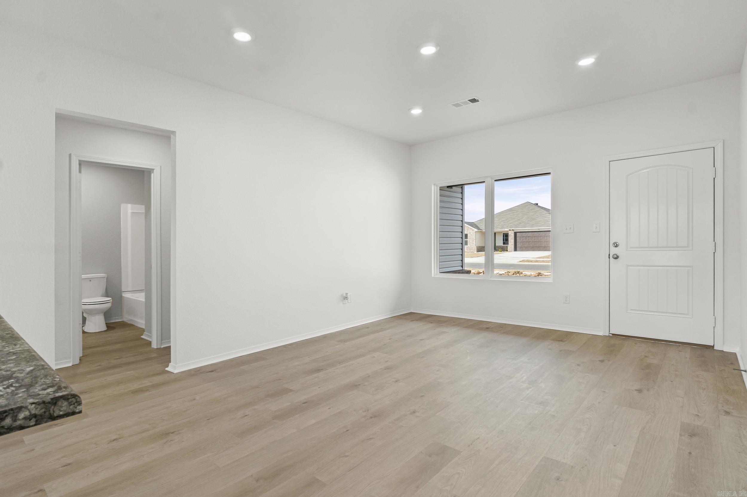 HILL FARM - Residential