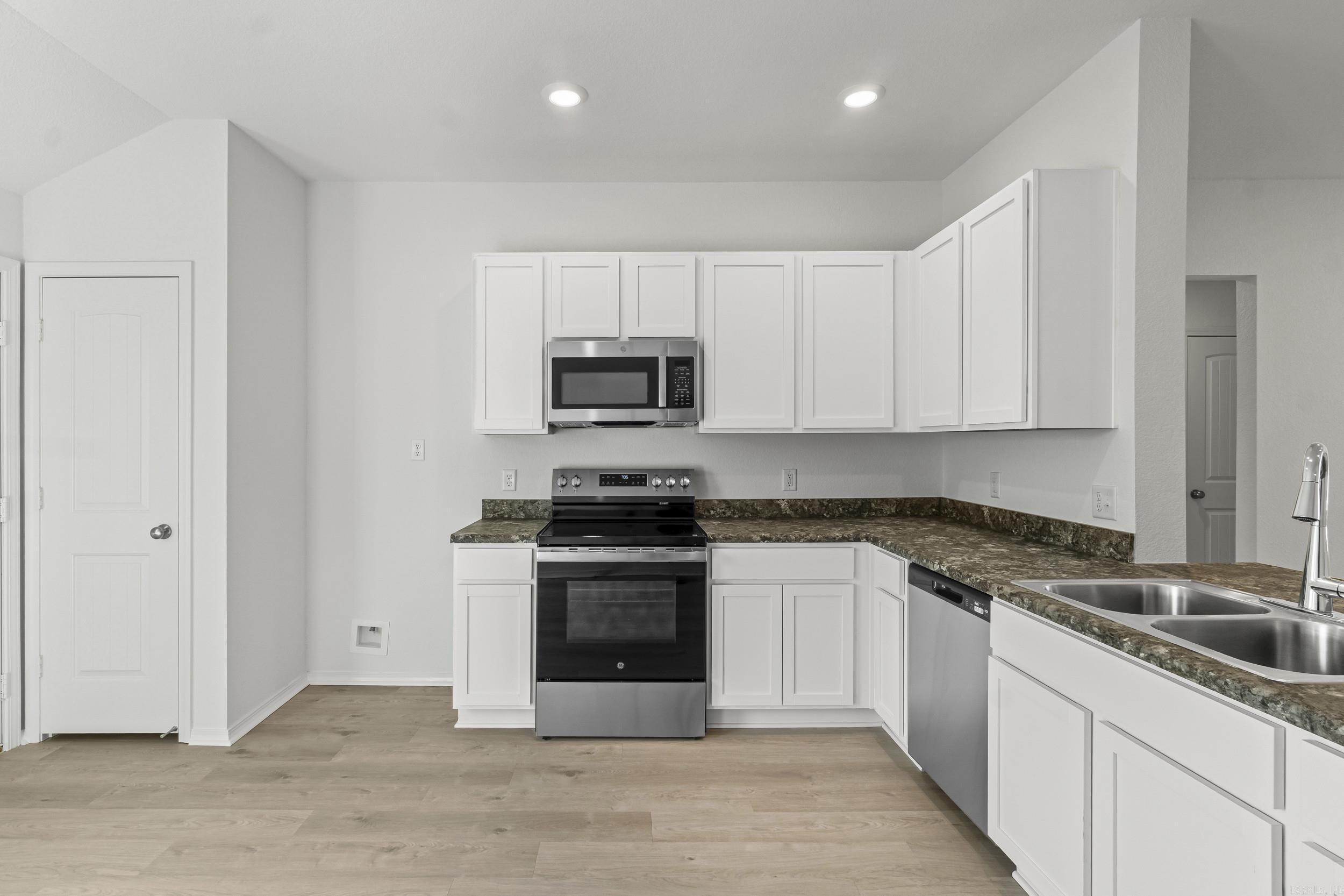 HILL FARM - Residential