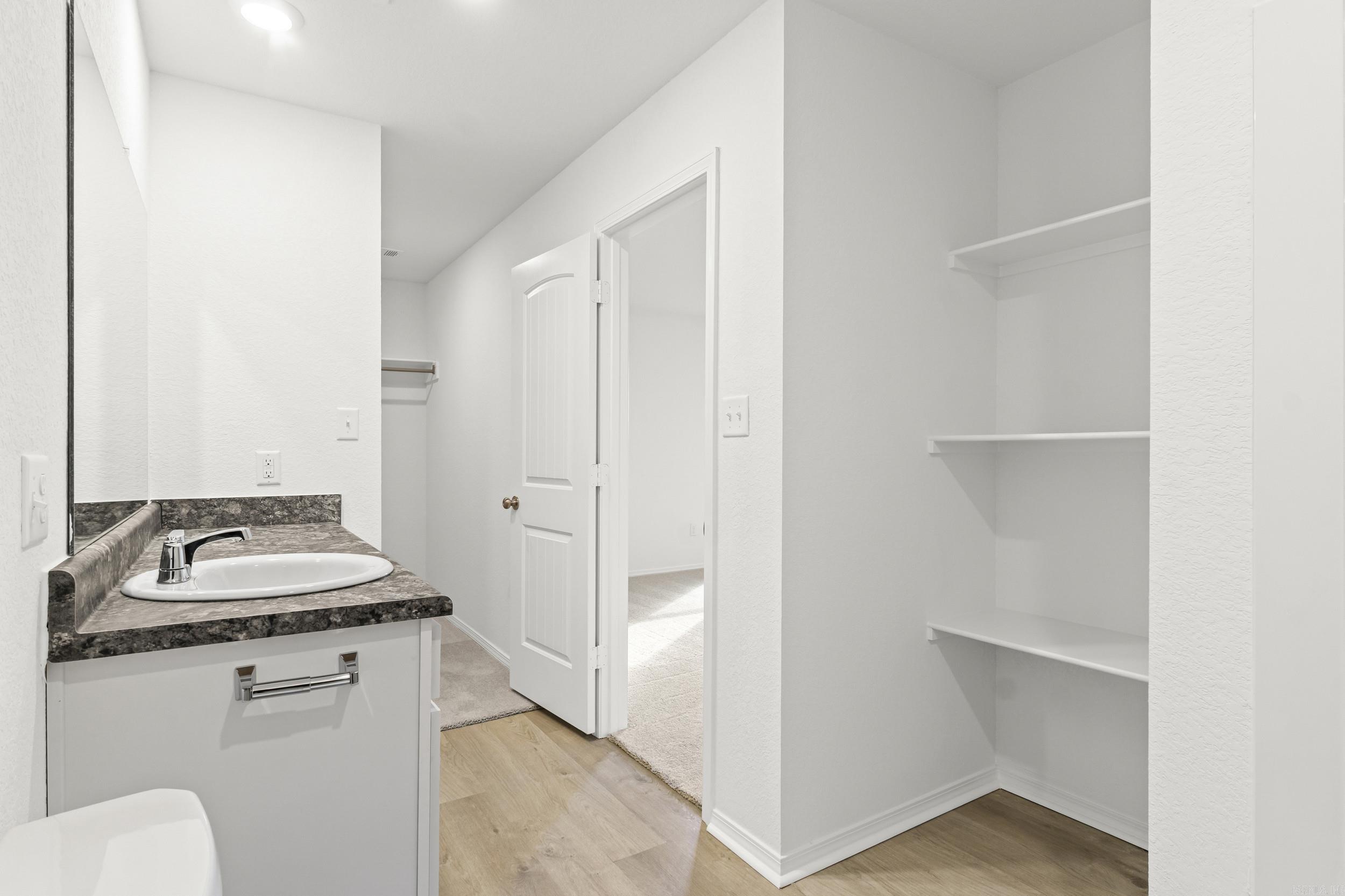 HILL FARM - Residential