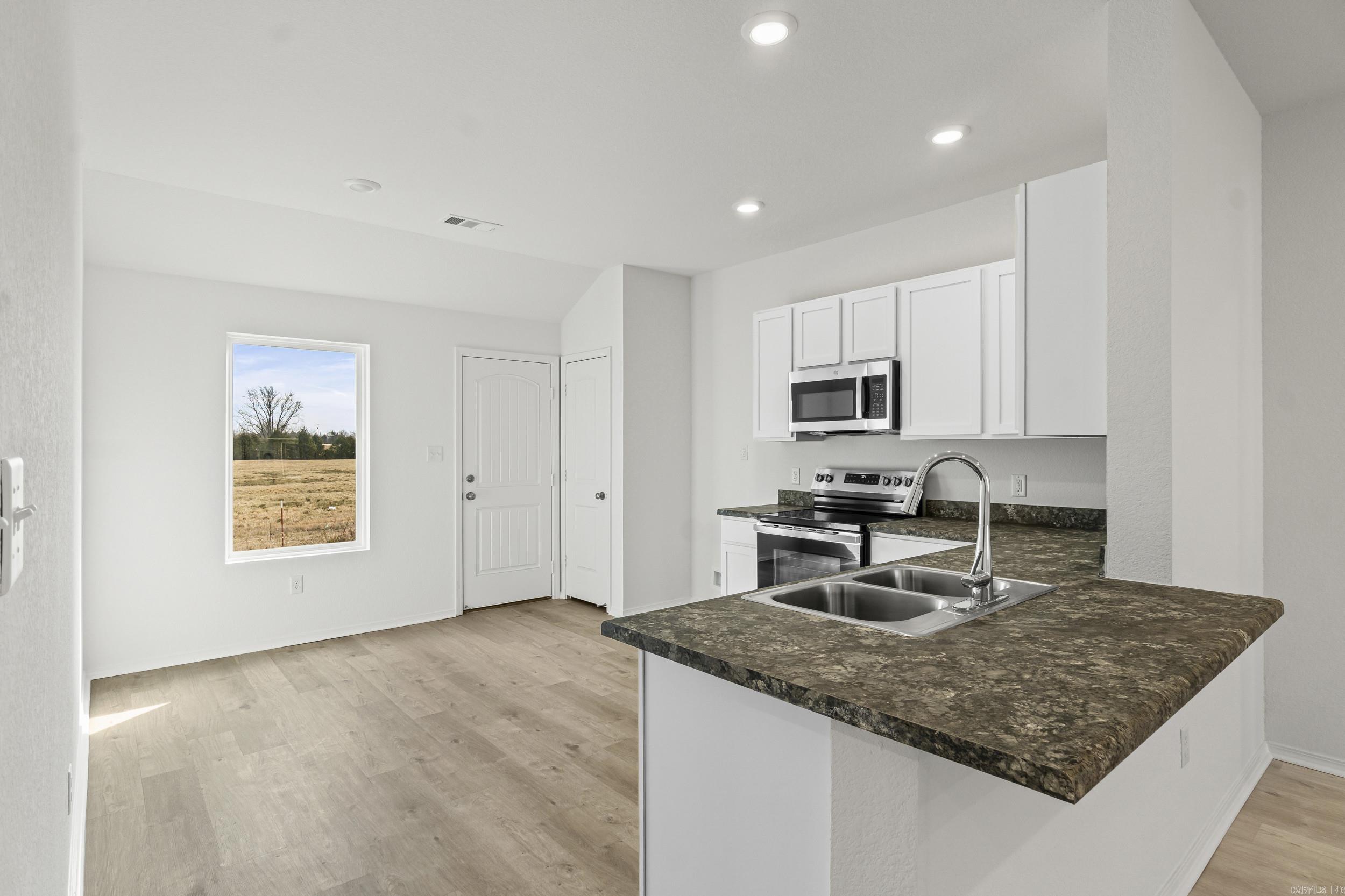 HILL FARM - Residential