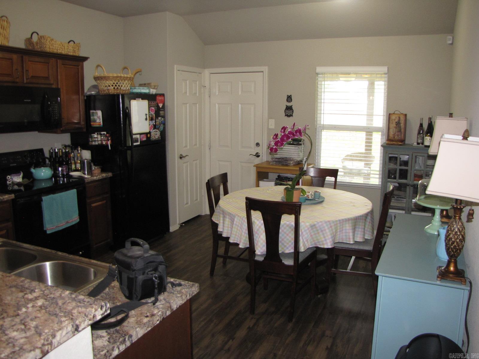 TRAMMEL ESTATES - Residential