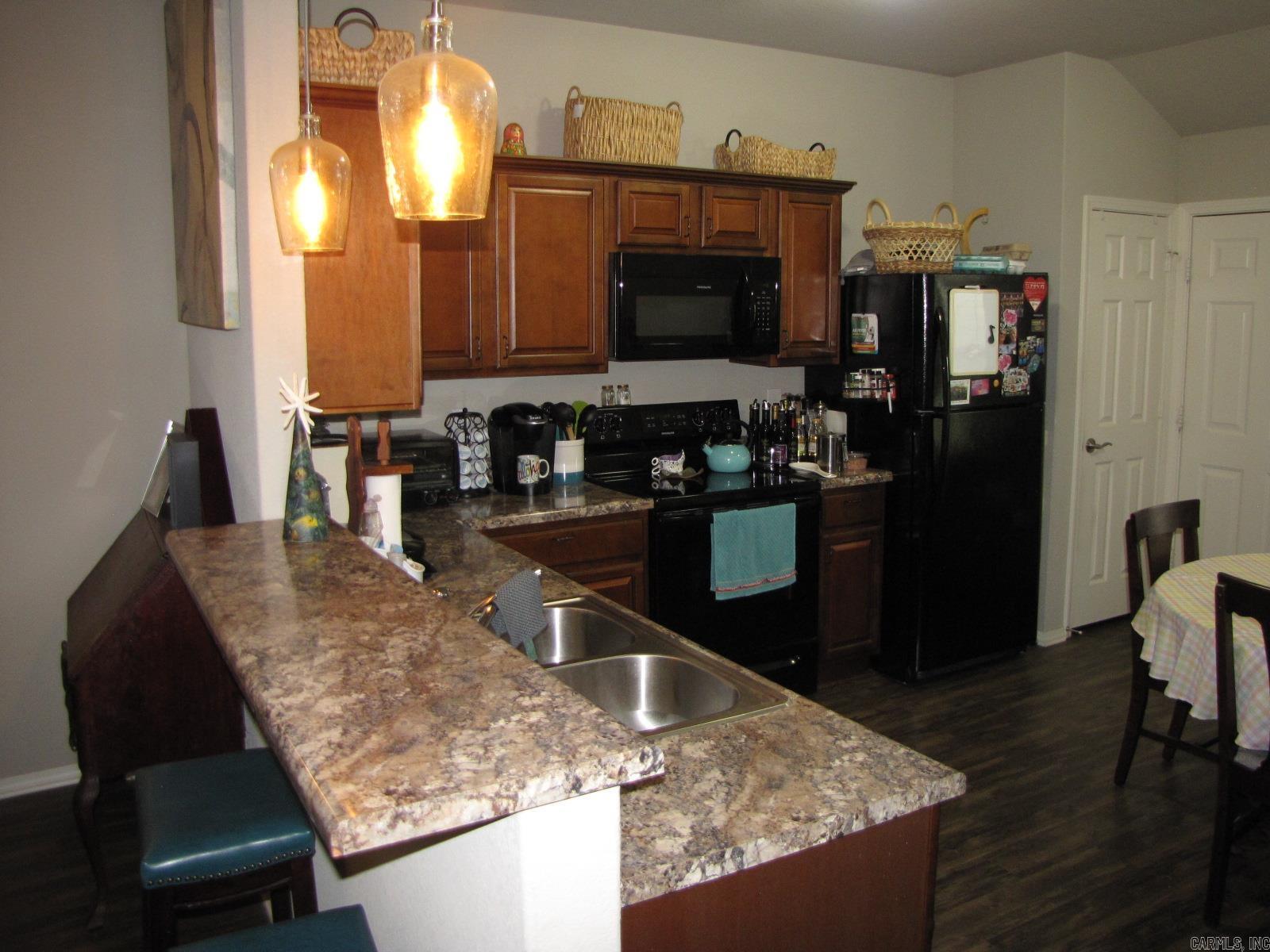 TRAMMEL ESTATES - Residential