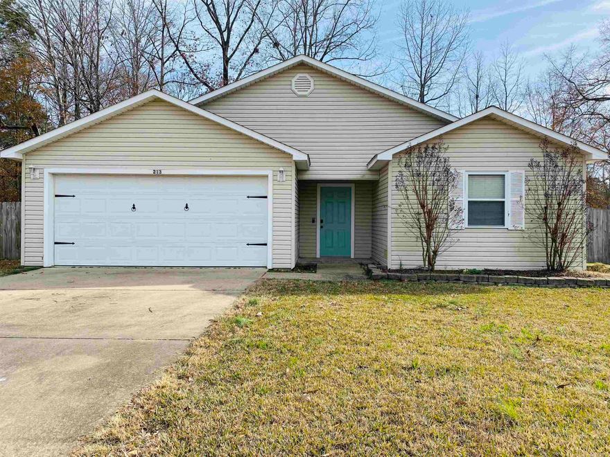 Lovely 3 bed/2 bath home in Harmony Grove School District and only minutes from the school. This property features: fresh interior paint, no carpet, all wood laminate and tile floors, vaulted ceiling in great room and tray ceiling in the master bedroom, which also has a huge walk-in closet. Large living room and kitchen, plus the separate laundry room is conveniently located right off the 2 car garage entrance. Easy to show, *Agents, please see Confidential remarks for important, additional information.