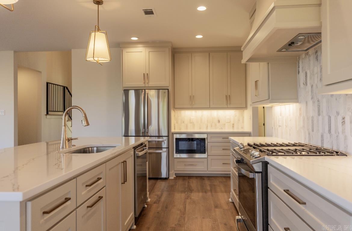 WATERVIEW ESTATES - Residential