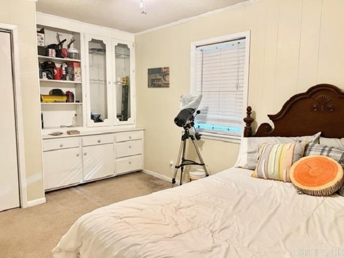 CHEROKEE WEST - Residential