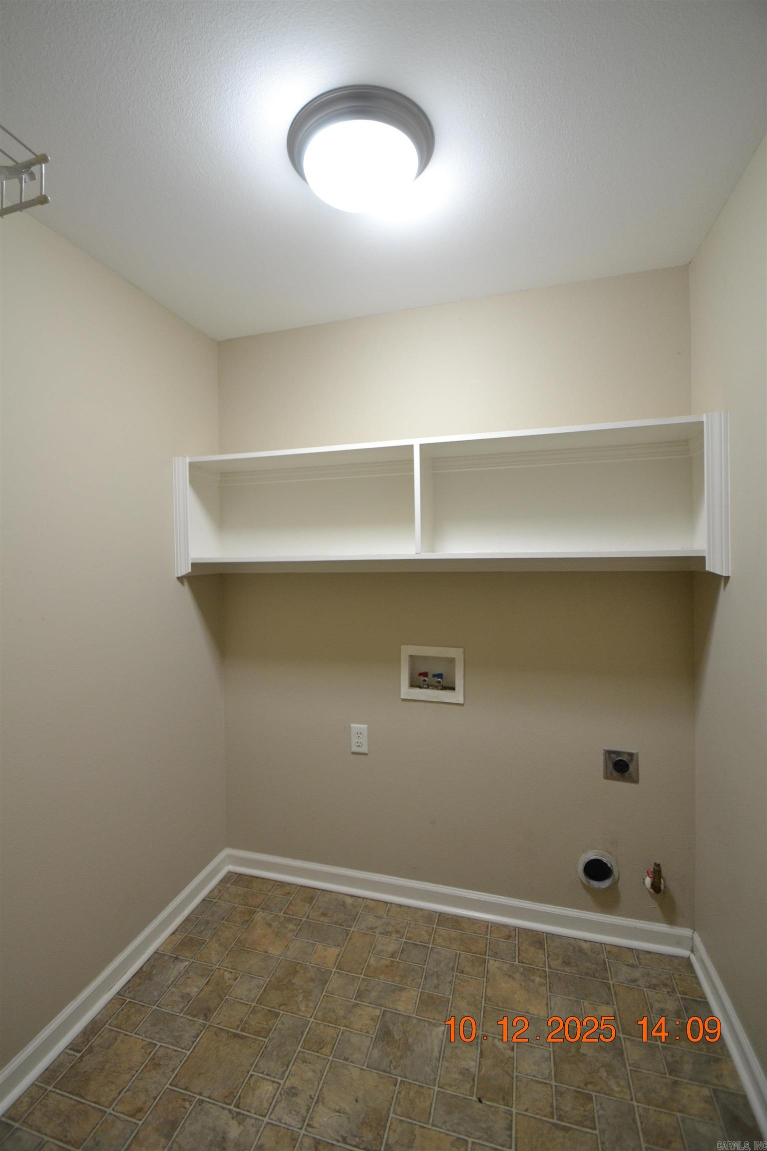 MEADOWLAKE - Residential