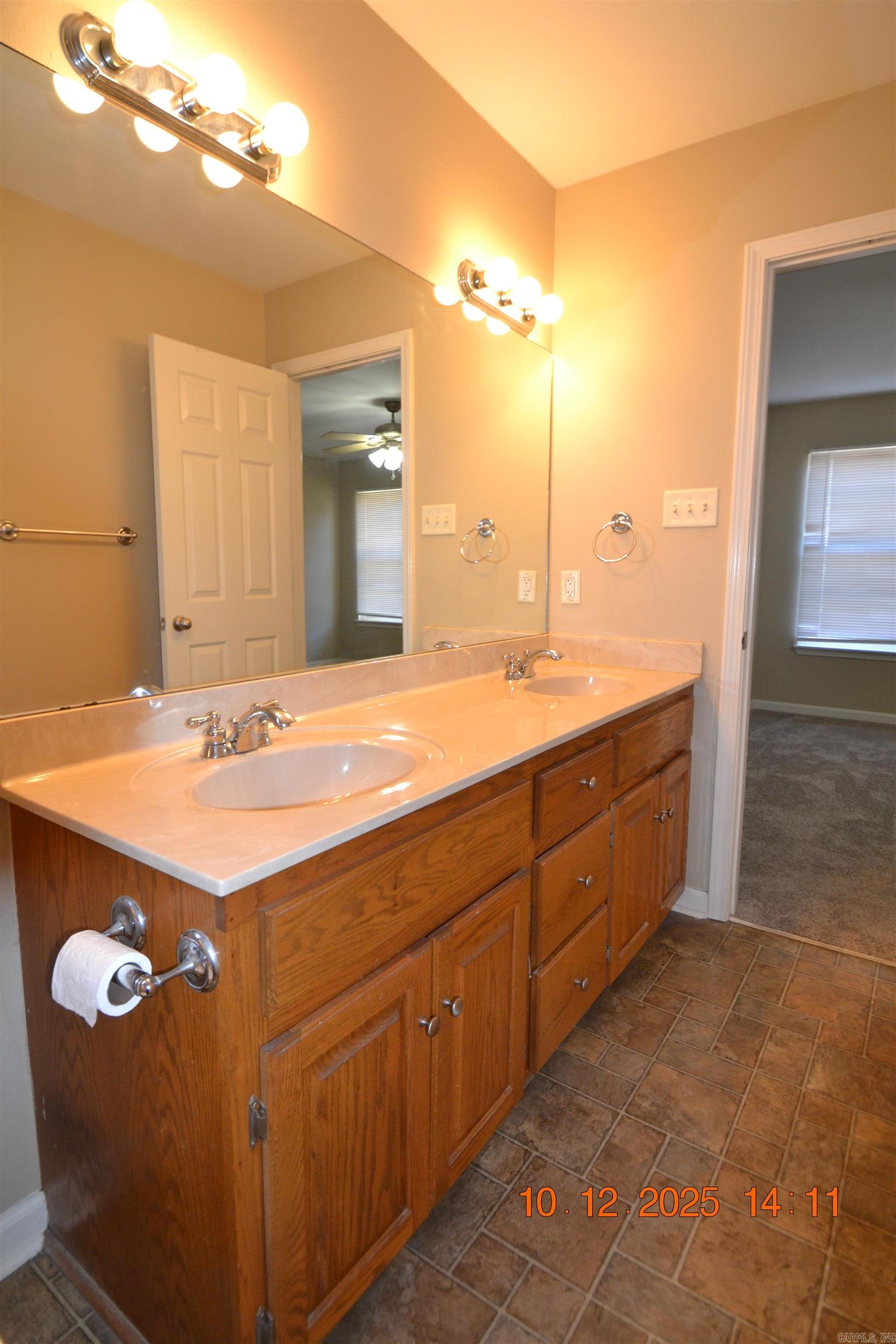 MEADOWLAKE - Residential