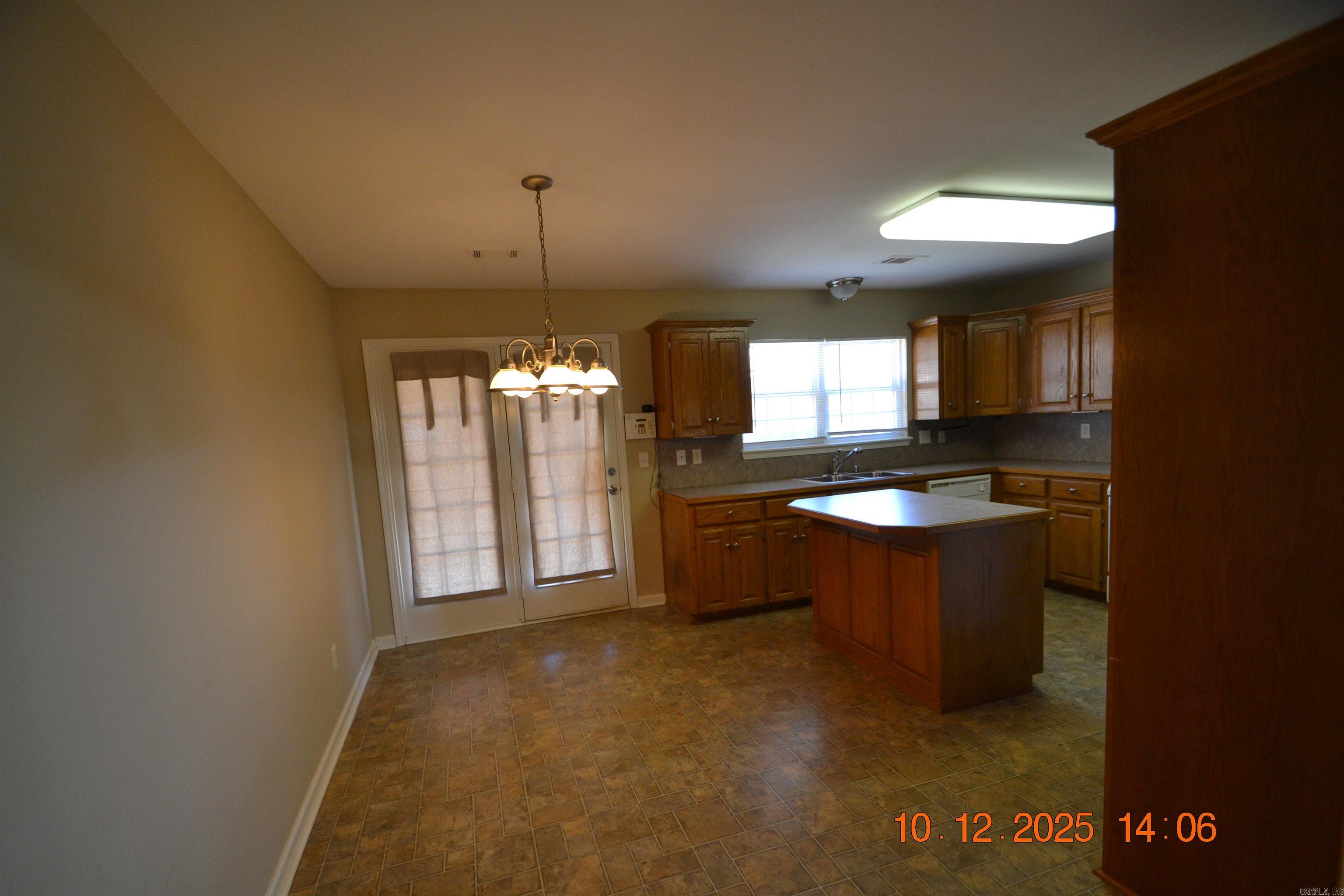 MEADOWLAKE - Residential