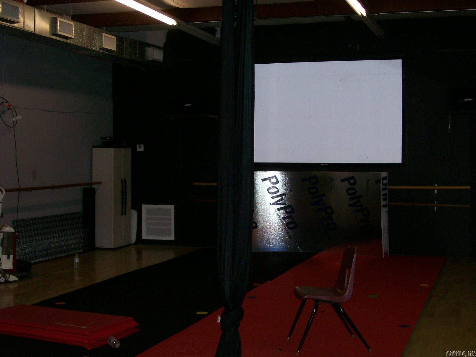 Seastrunk JR - Commercial Sale