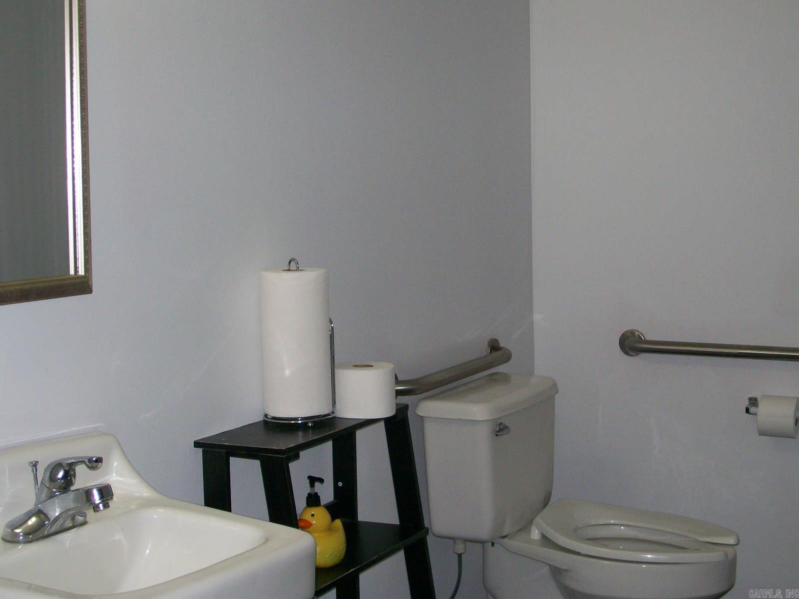 Seastrunk JR - Commercial Sale