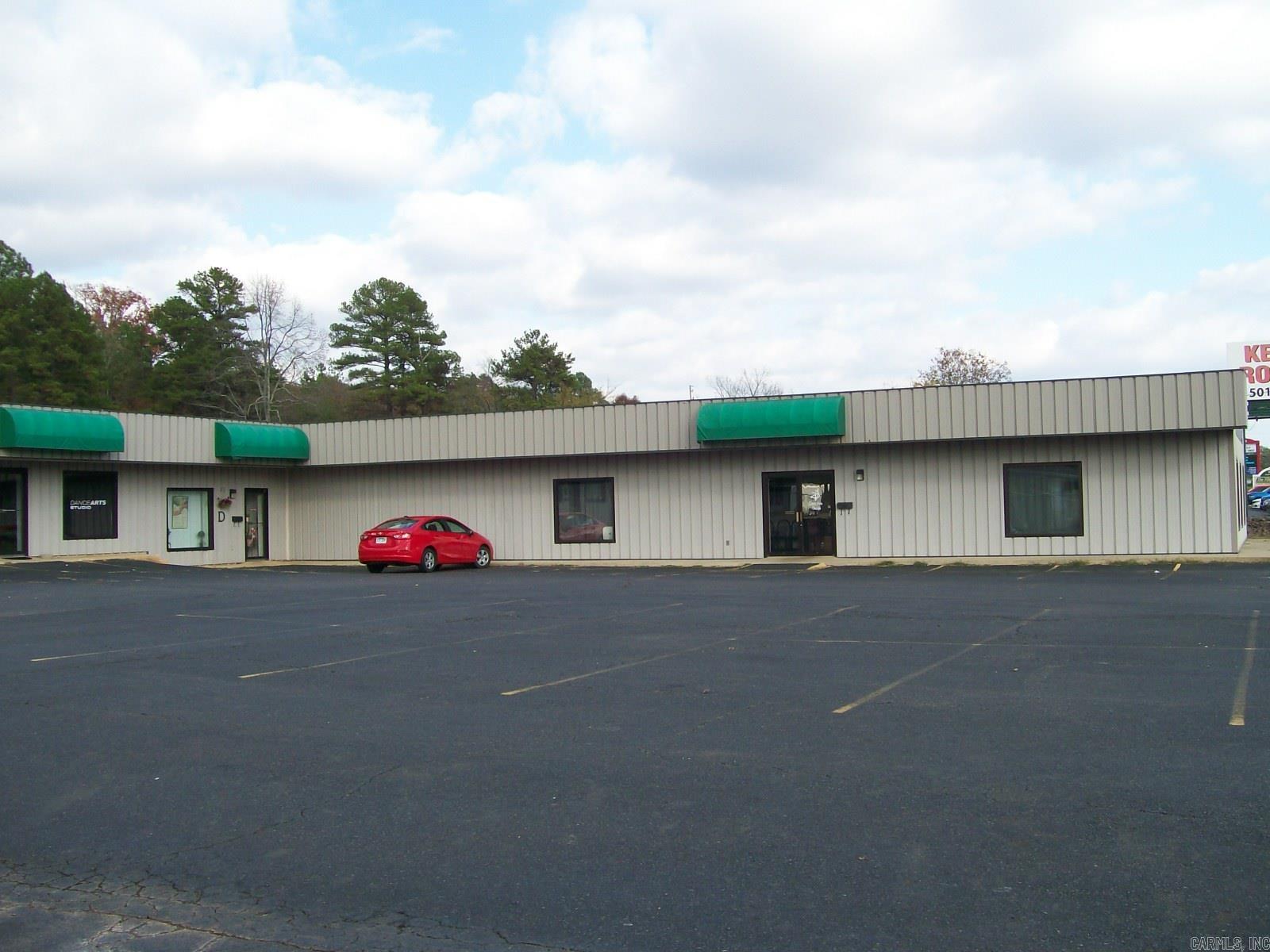 Seastrunk JR - Commercial Sale