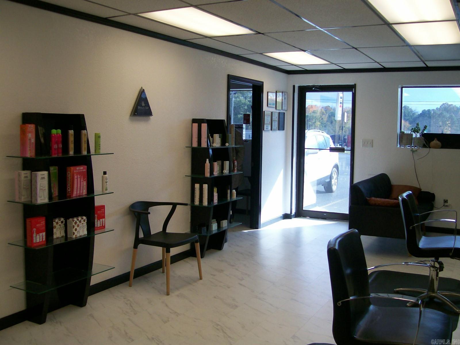 Seastrunk JR - Commercial Sale