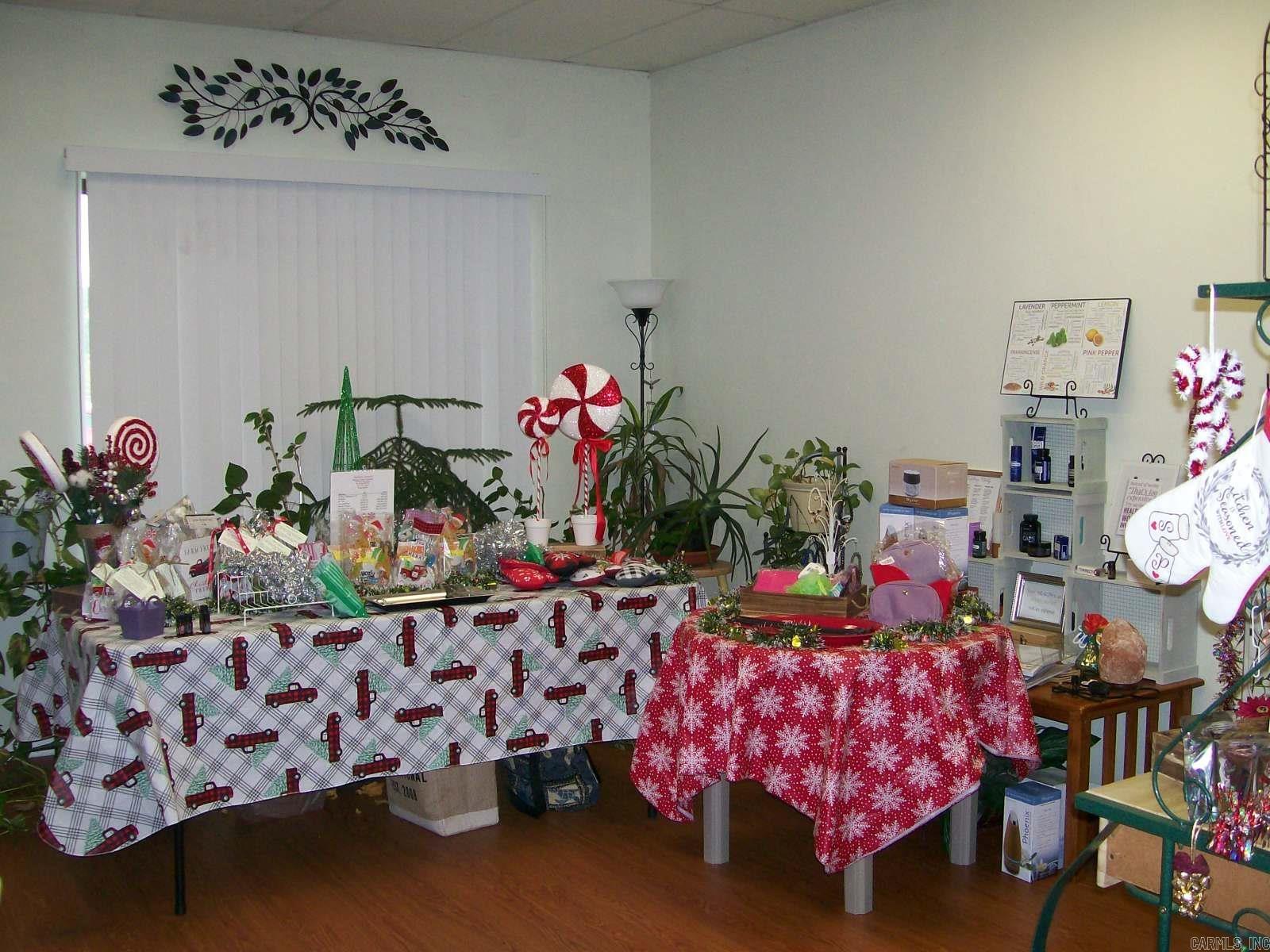 Seastrunk JR - Commercial Sale