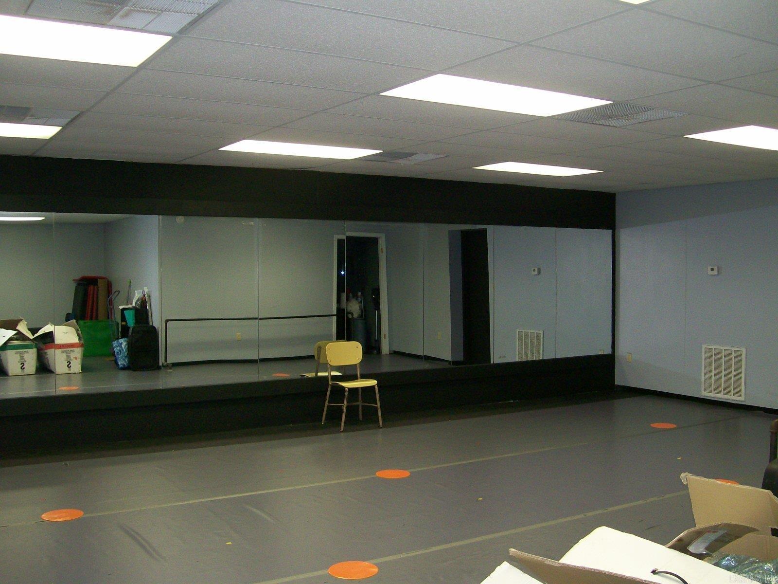 Seastrunk JR - Commercial Sale