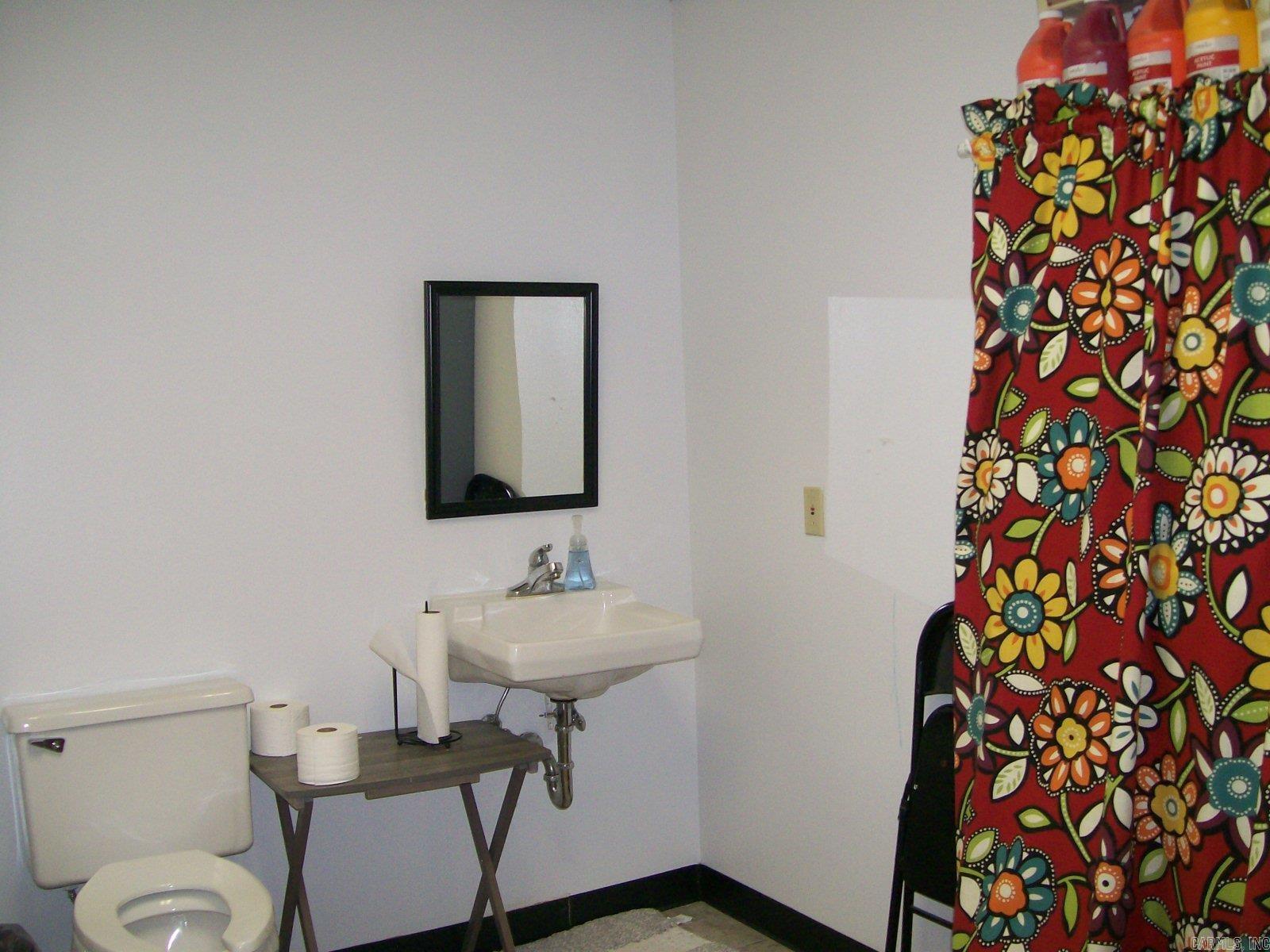 Seastrunk JR - Commercial Sale