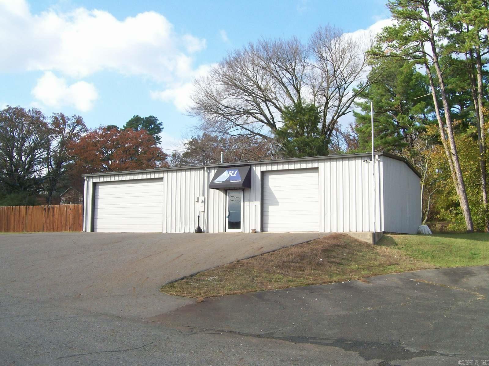 Seastrunk JR - Commercial Sale