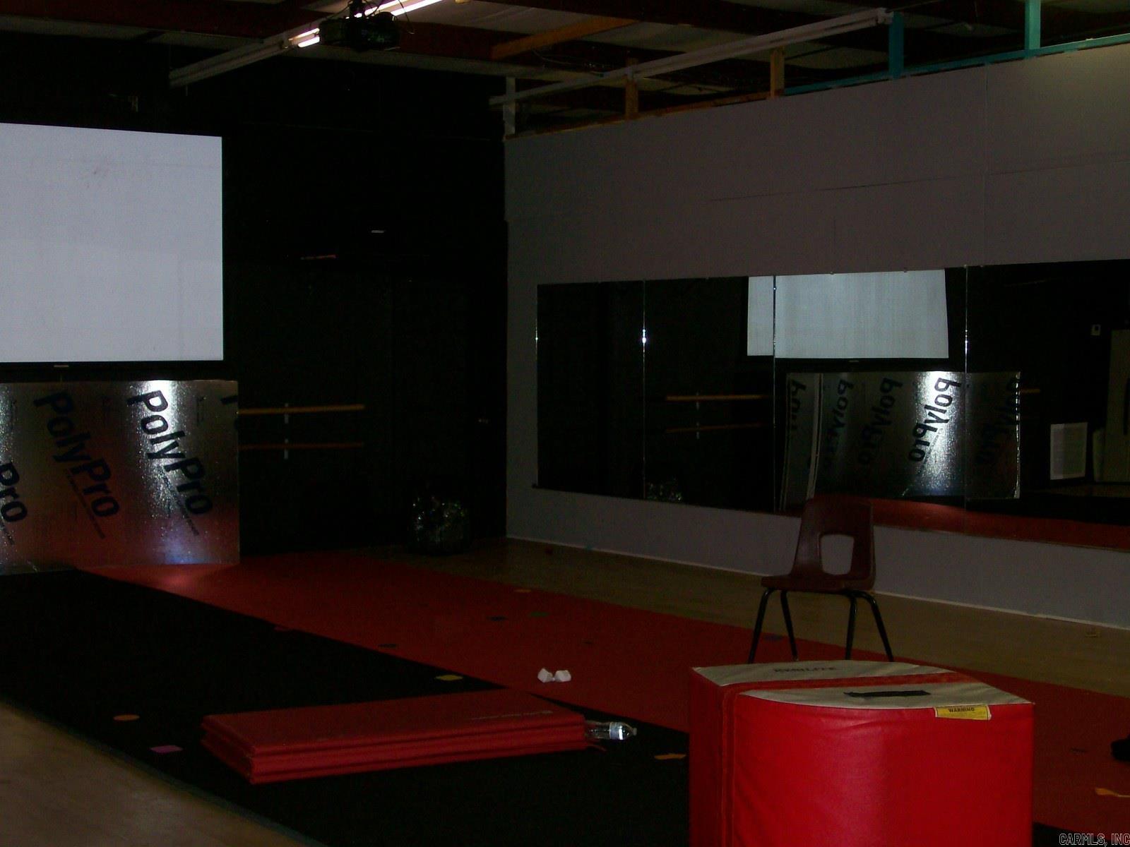 Seastrunk JR - Commercial Sale