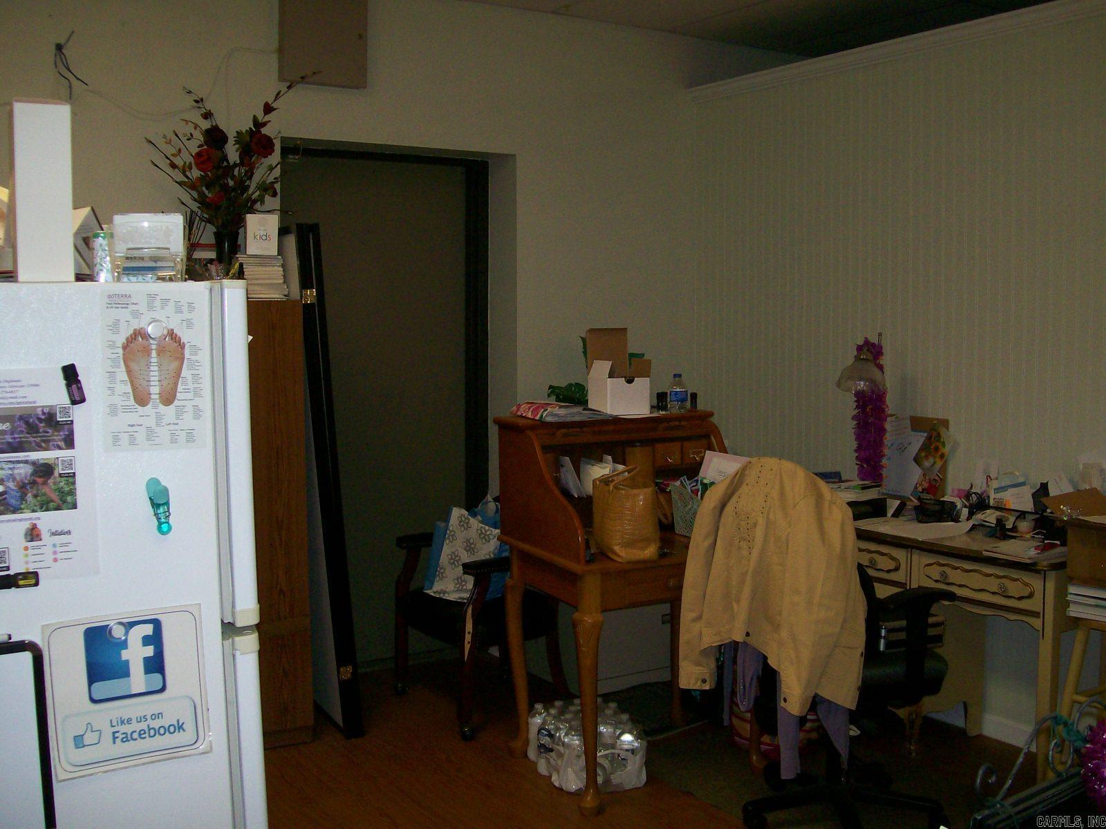 Seastrunk JR - Commercial Sale