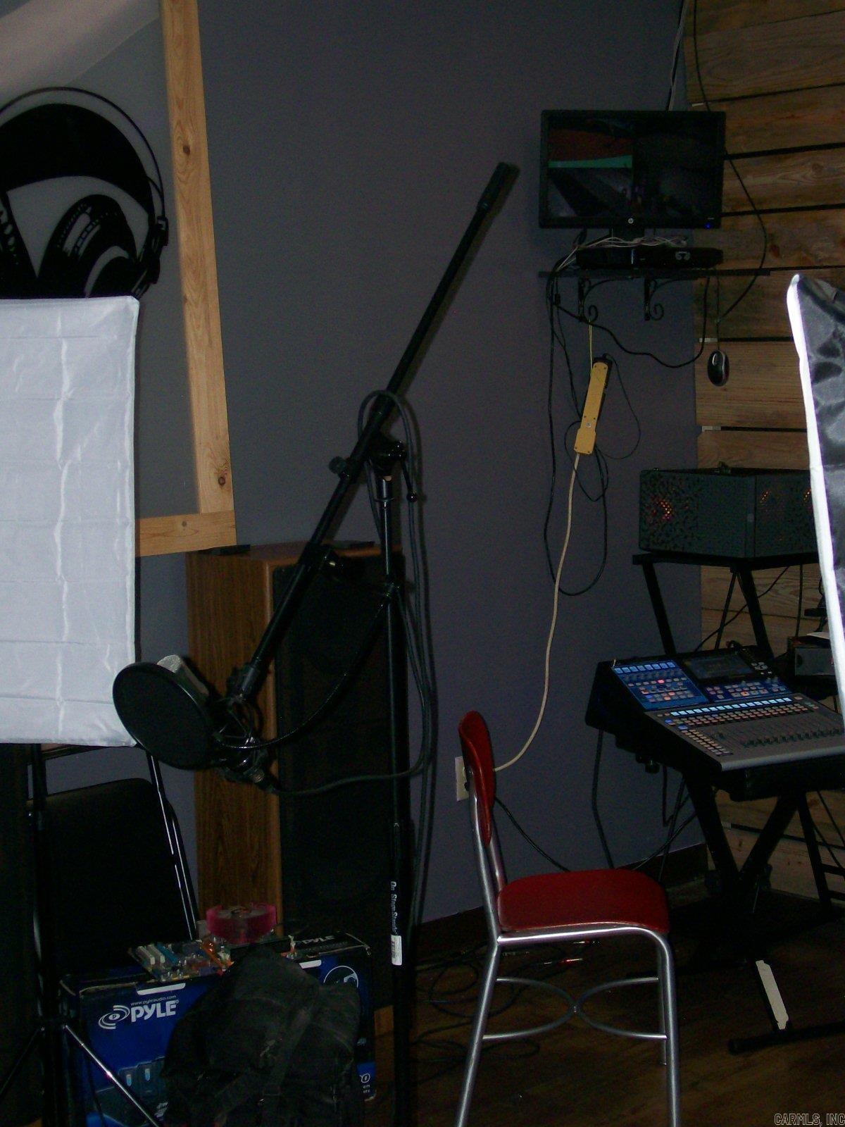 Seastrunk JR - Commercial Sale