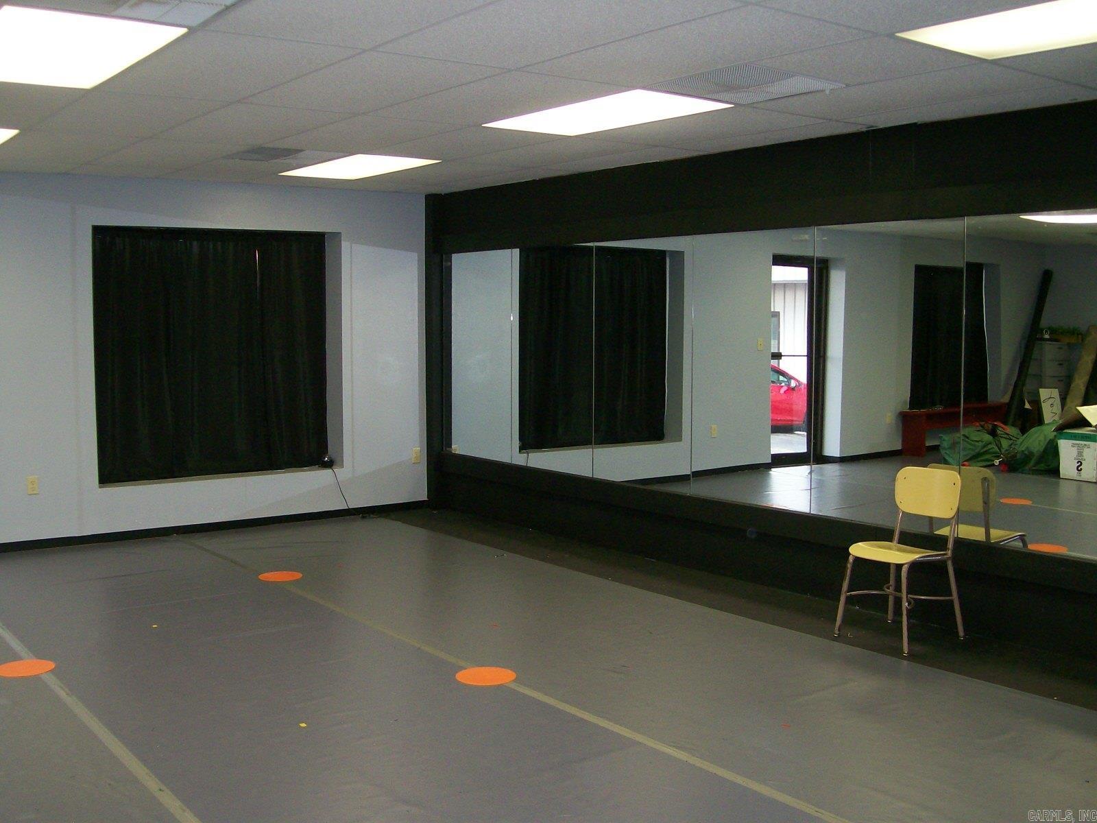 Seastrunk JR - Commercial Sale