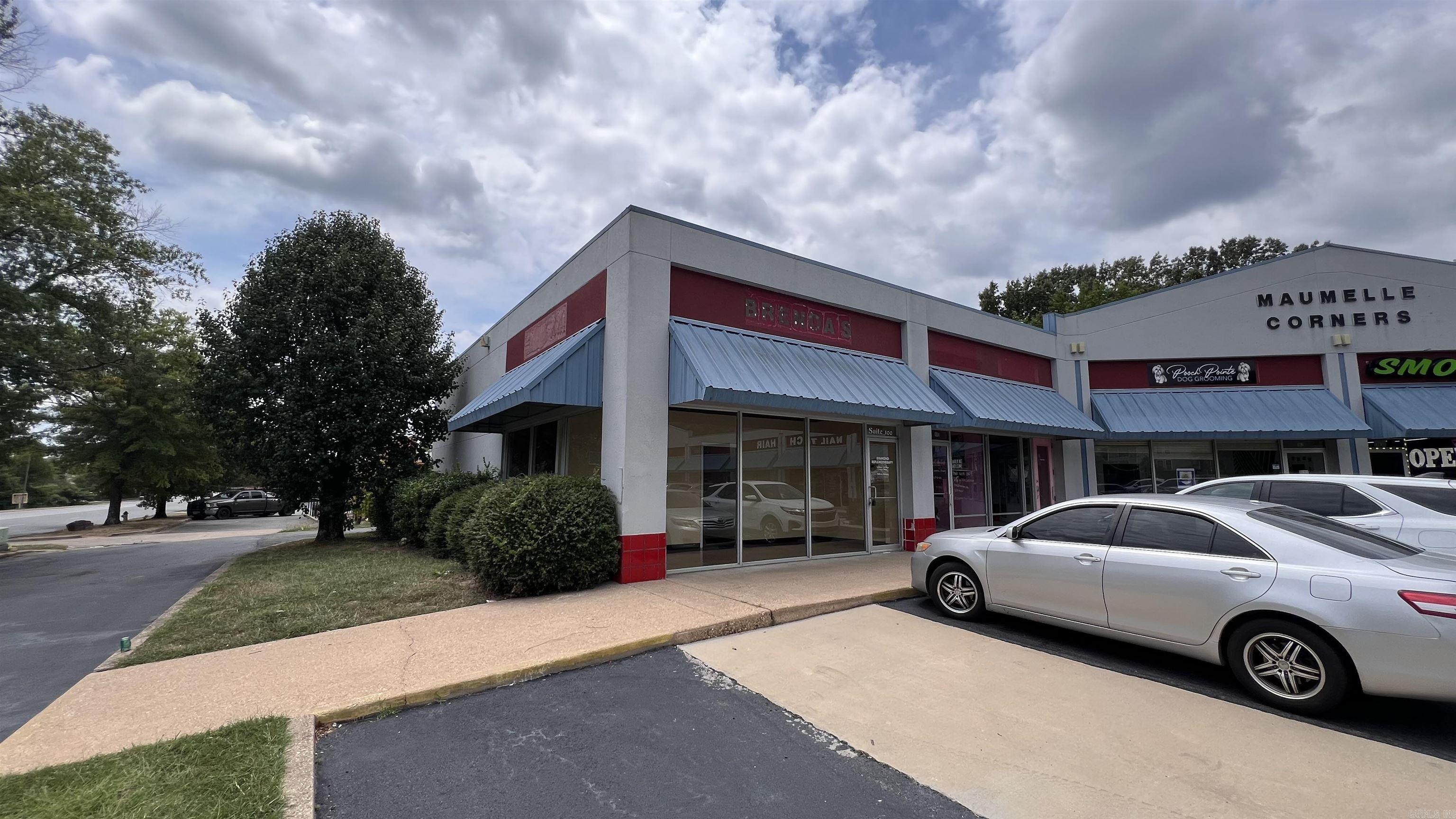 Suite 100 offers a practical layout that includes a small entry/reception area, five private offices, one restroom, and a kitchenette. Located on the front corner of the building, the space gets good visibility and easy access to parking, making it a solid option for small office or service-based users. Maumelle Corner is a highly visible neighborhood retail and office center located at the corner of Millwood Circle and Club Manor Drive in the heart of Maumelle. With a welcoming layout, ample parking, and strong street presence, the center serves as an ideal location for small businesses looking to grow within a thriving suburban community. The surrounding area is home to established residential neighborhoods, city offices, and daily retail traffic.