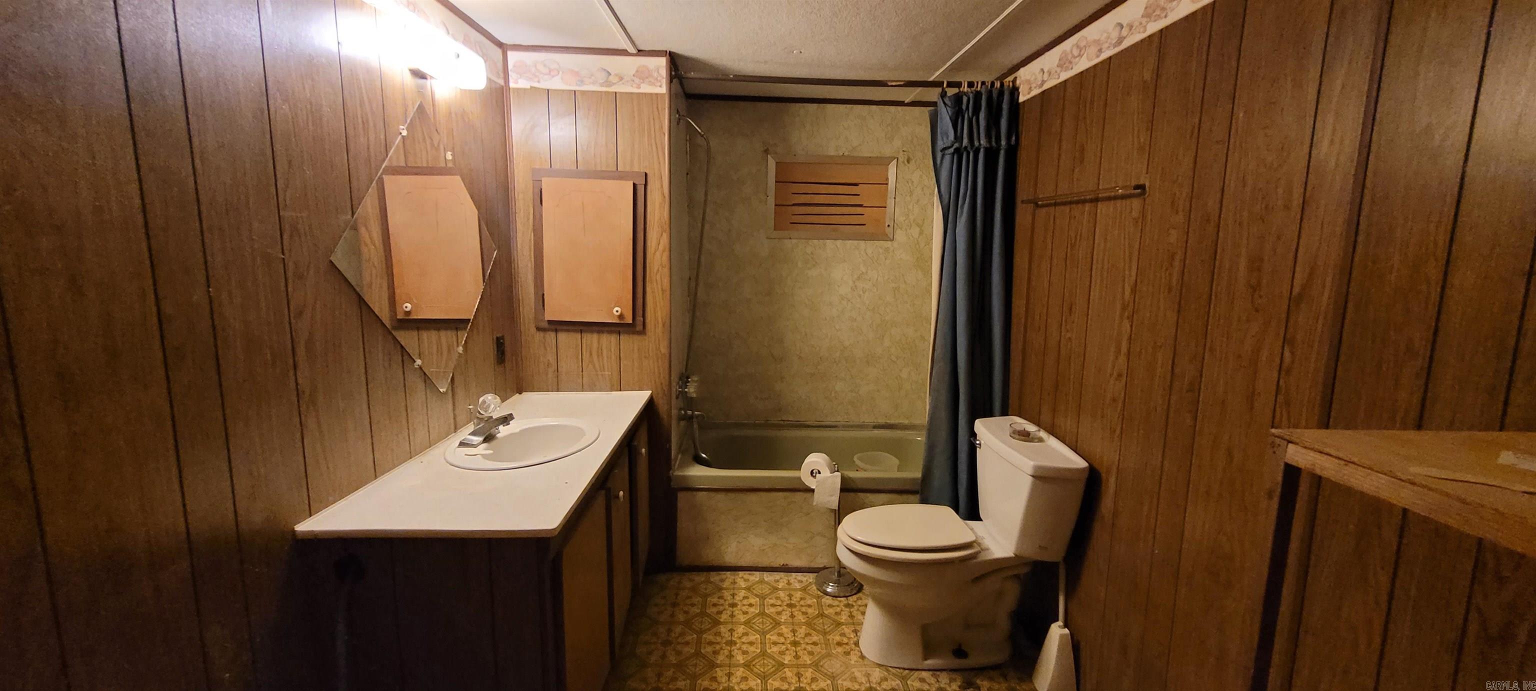 NEW ADDITION 1904 (E OF JACKSON) - Residential