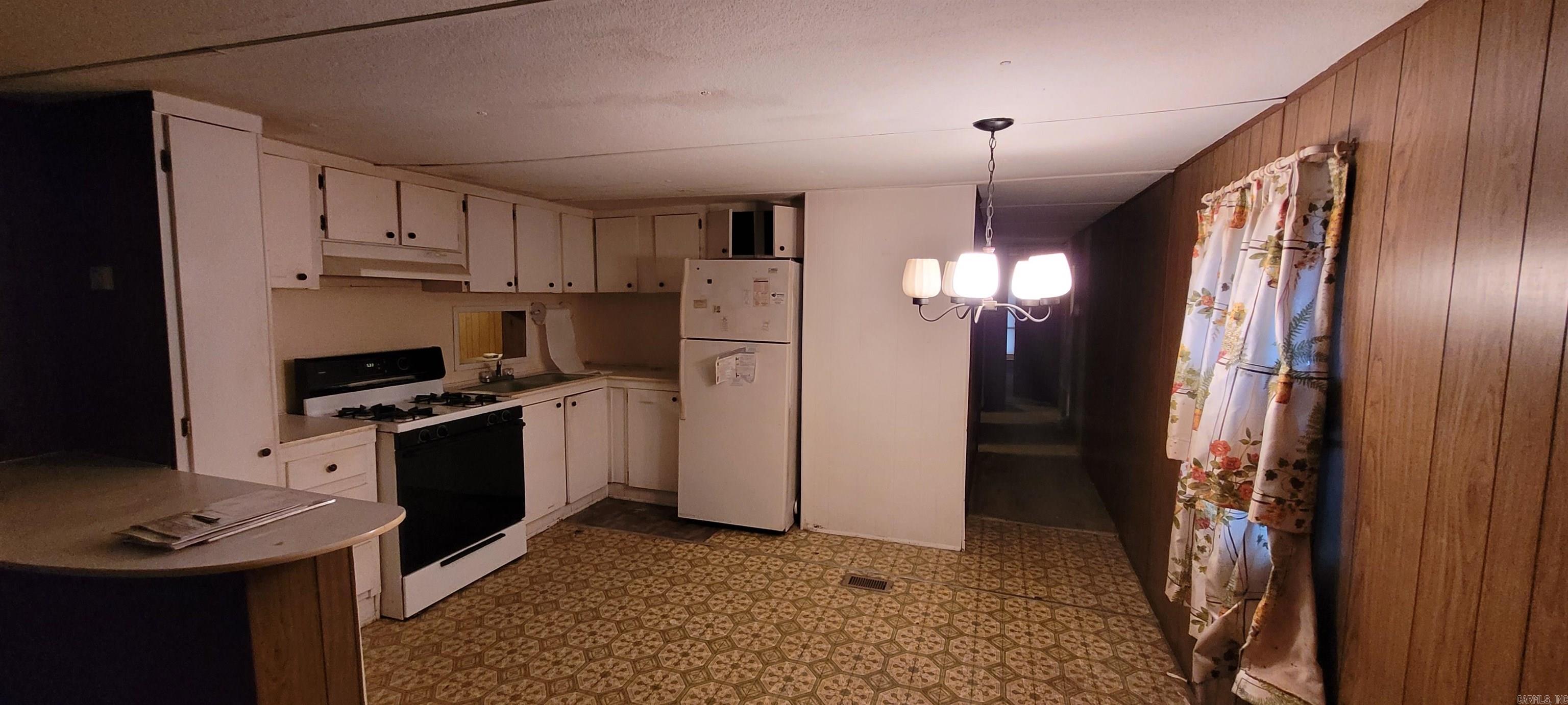 NEW ADDITION 1904 (E OF JACKSON) - Residential