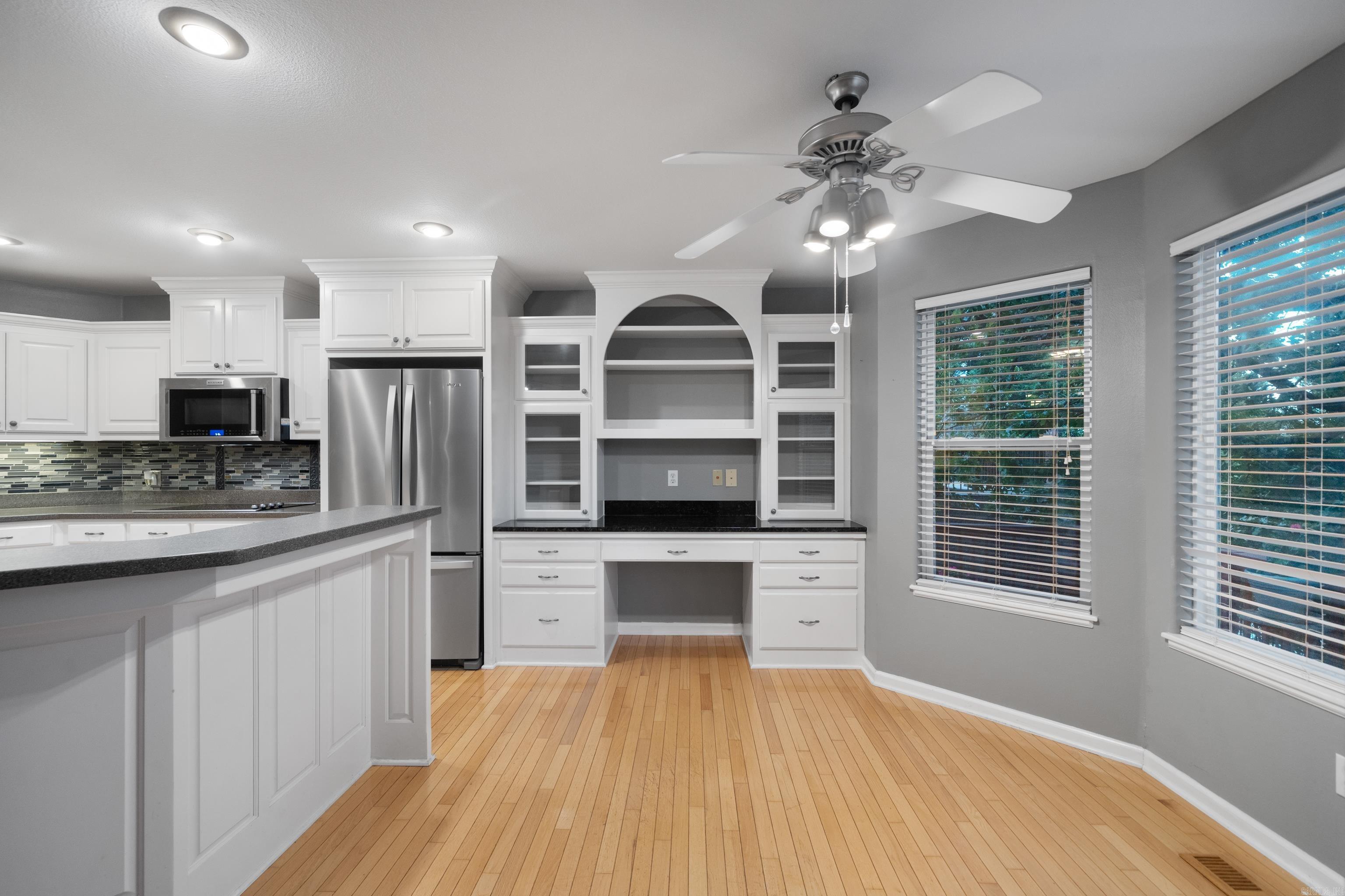HUNTERS COVE - Residential