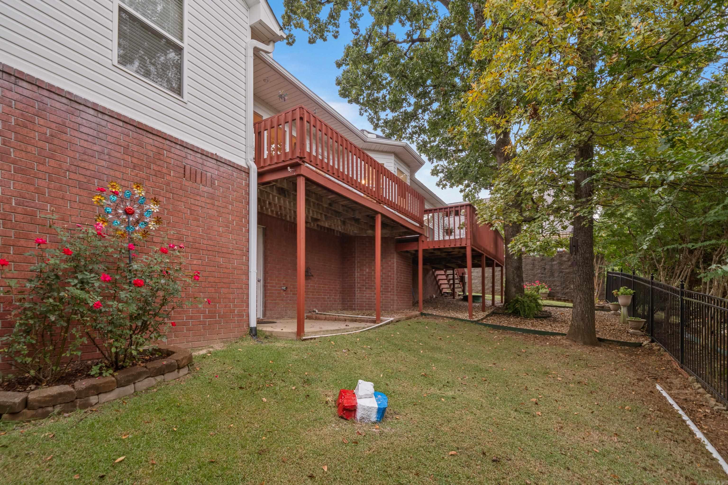HUNTERS COVE - Residential