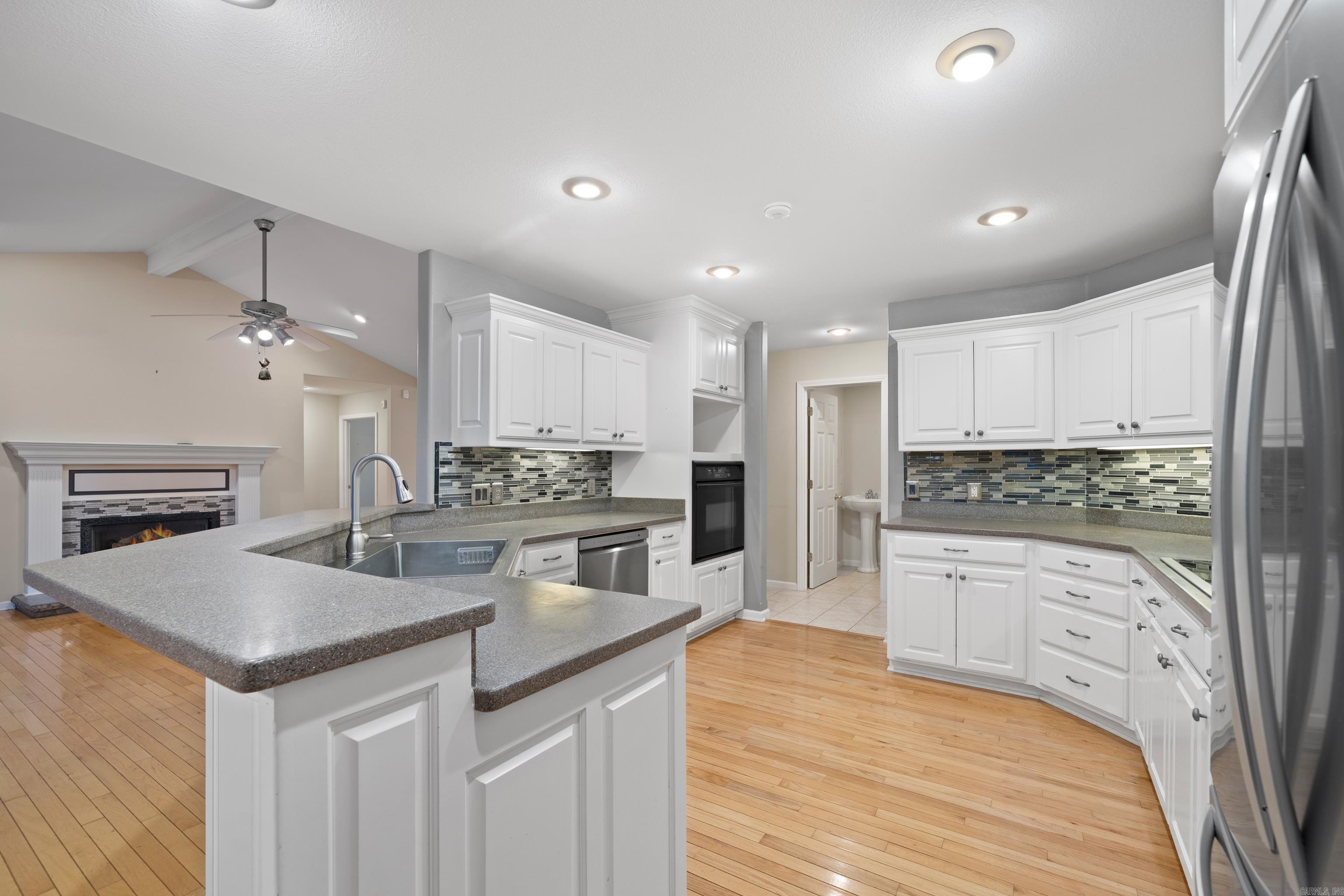 HUNTERS COVE - Residential