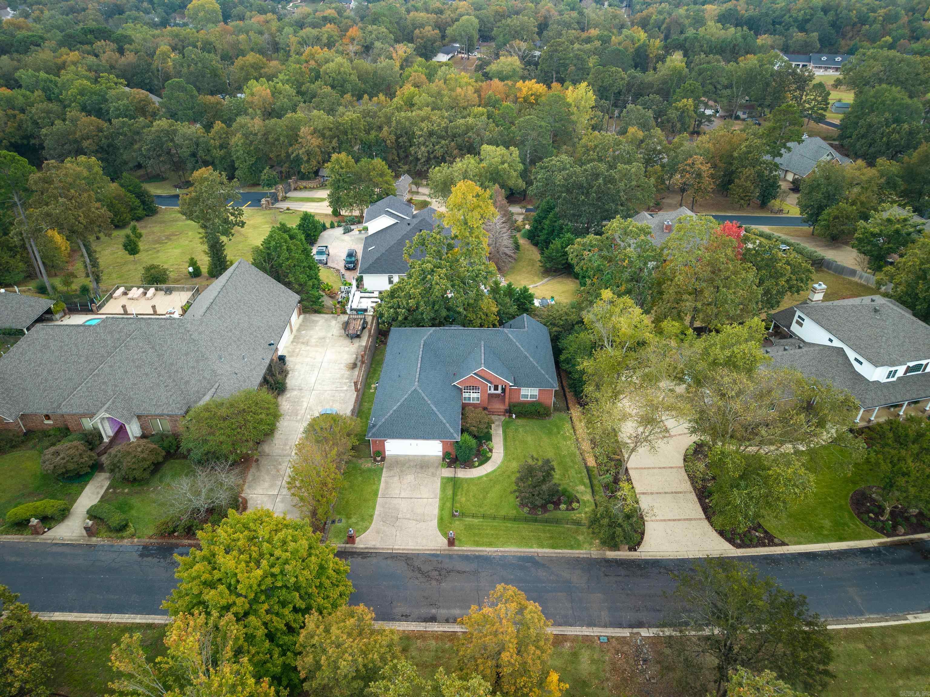 HUNTERS COVE - Residential