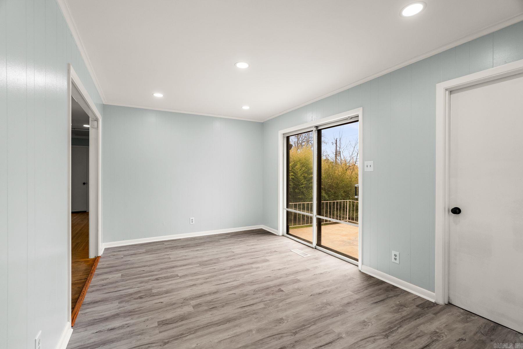 ELLIS ACRES - Residential