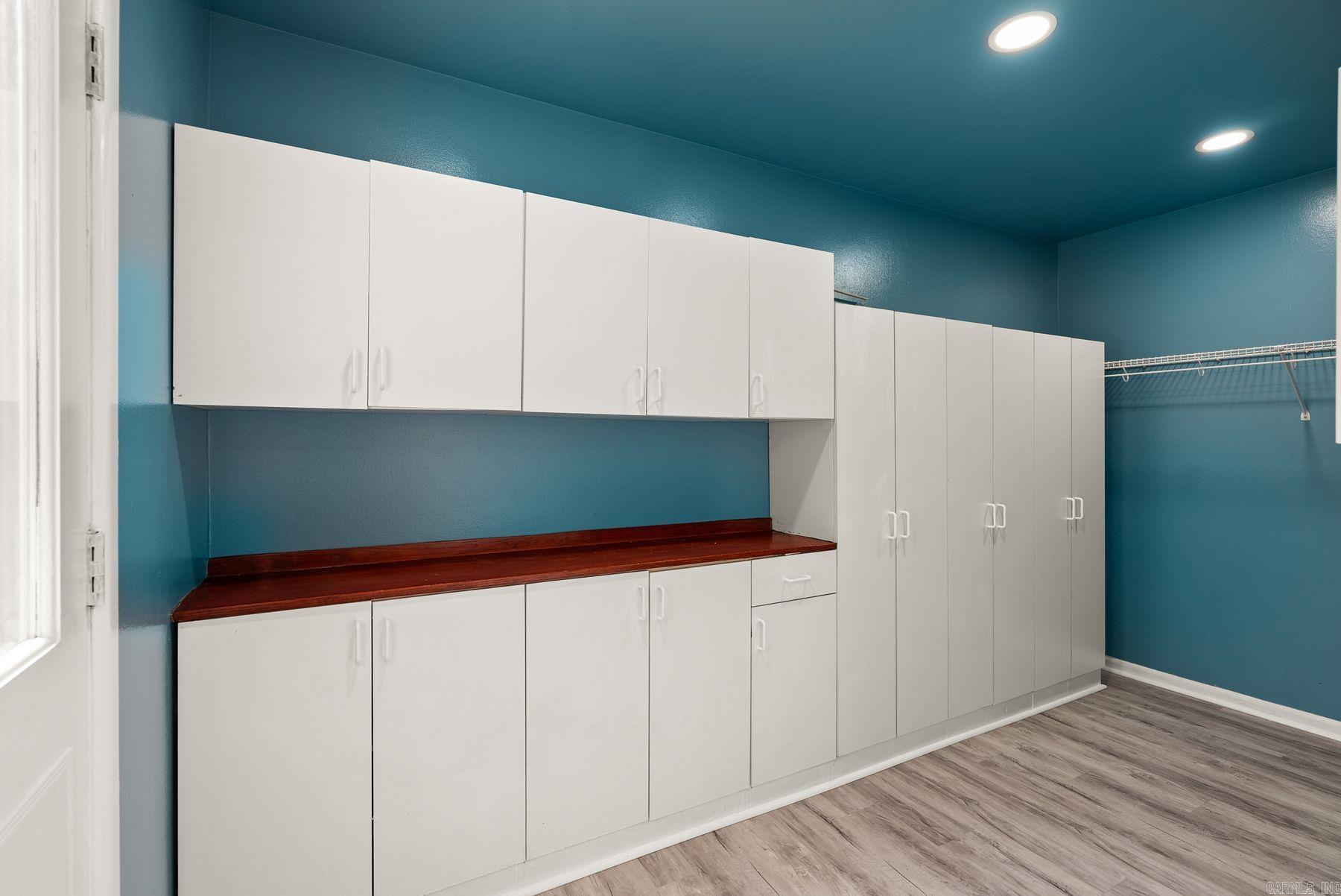 ELLIS ACRES - Residential