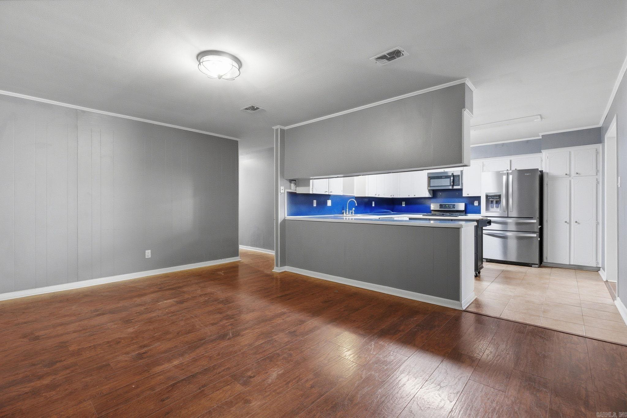 MARKHAM PINES - Residential