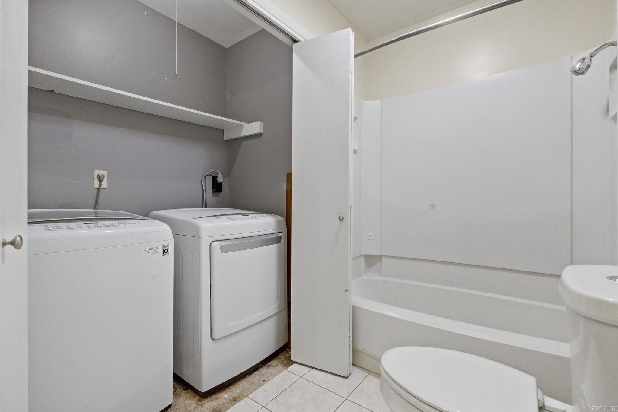 MARKHAM PINES - Residential