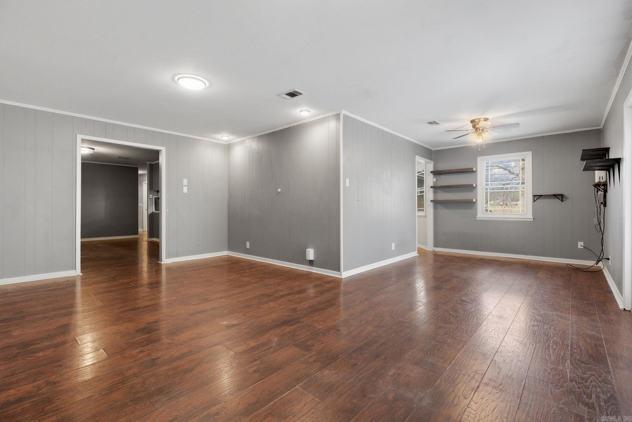 MARKHAM PINES - Residential