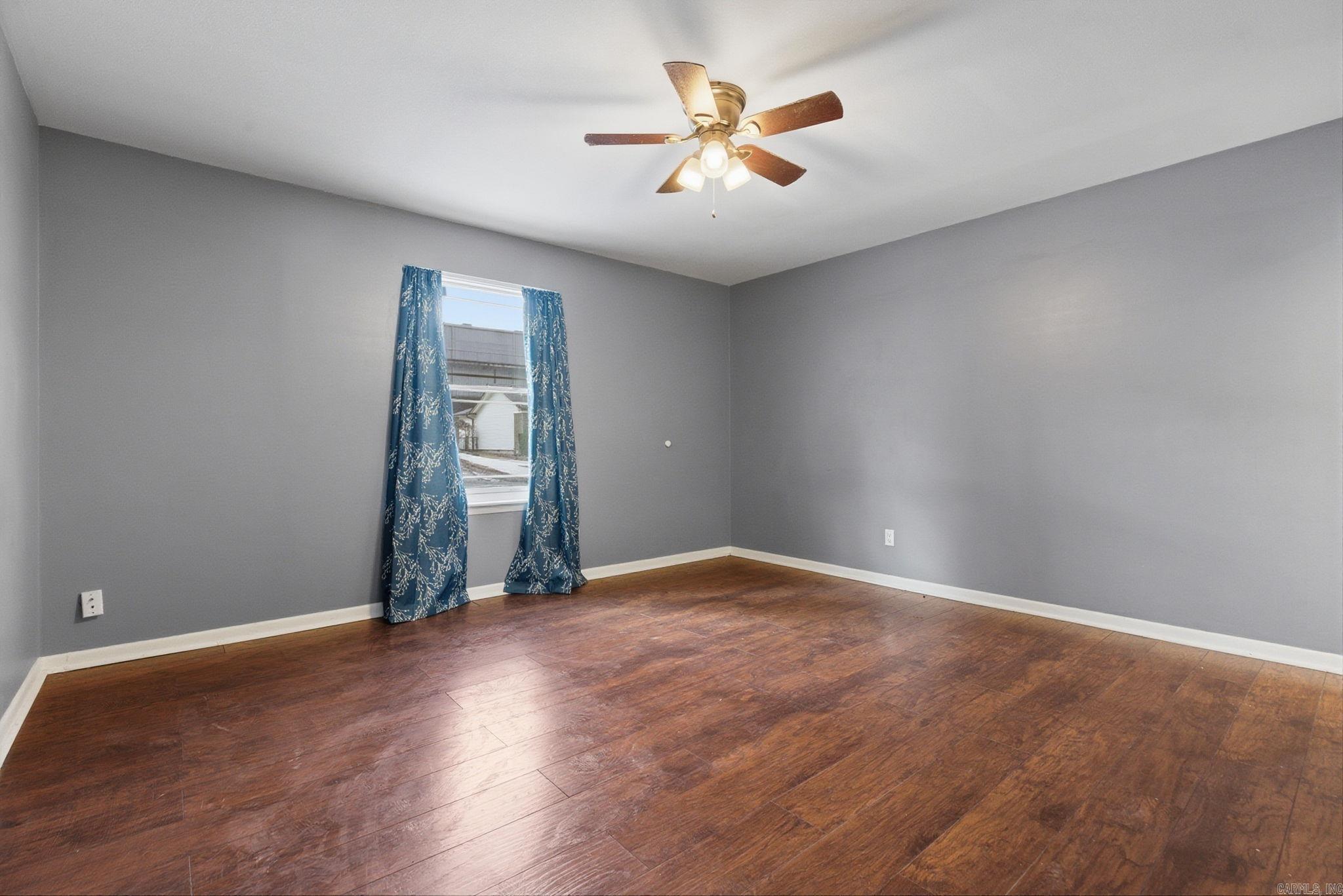 MARKHAM PINES - Residential