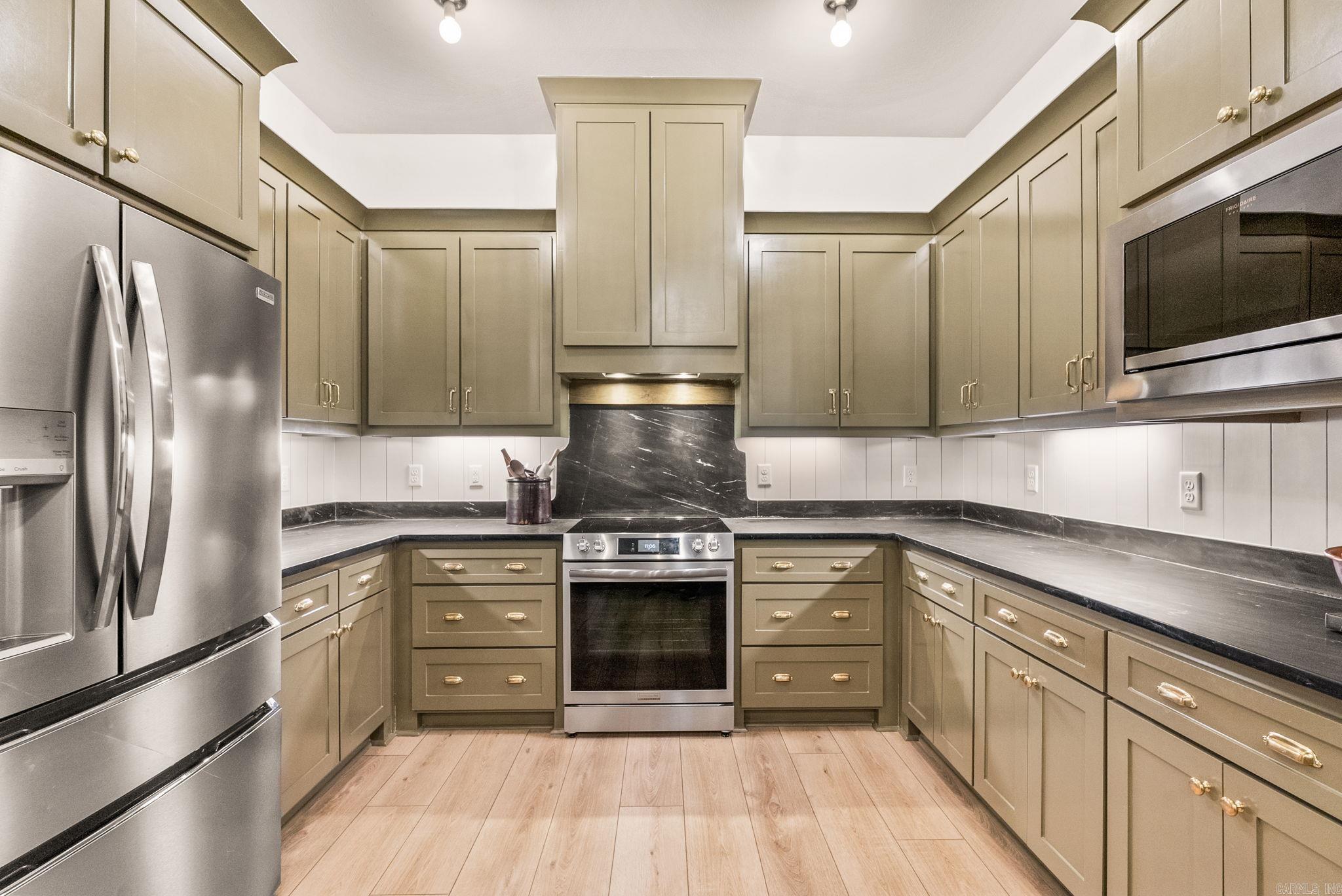 HIDDEN VALLEY ESTATES - Residential