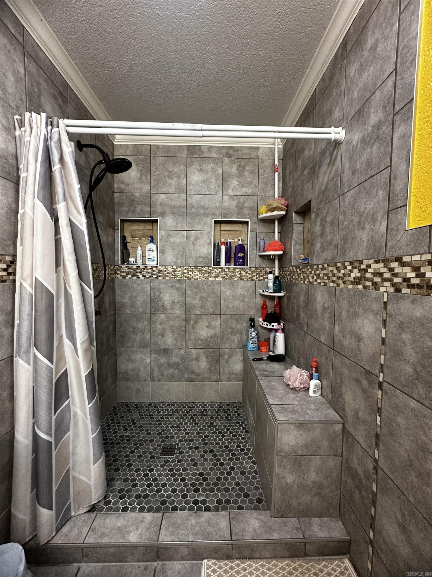 WATSON MANOR - Residential