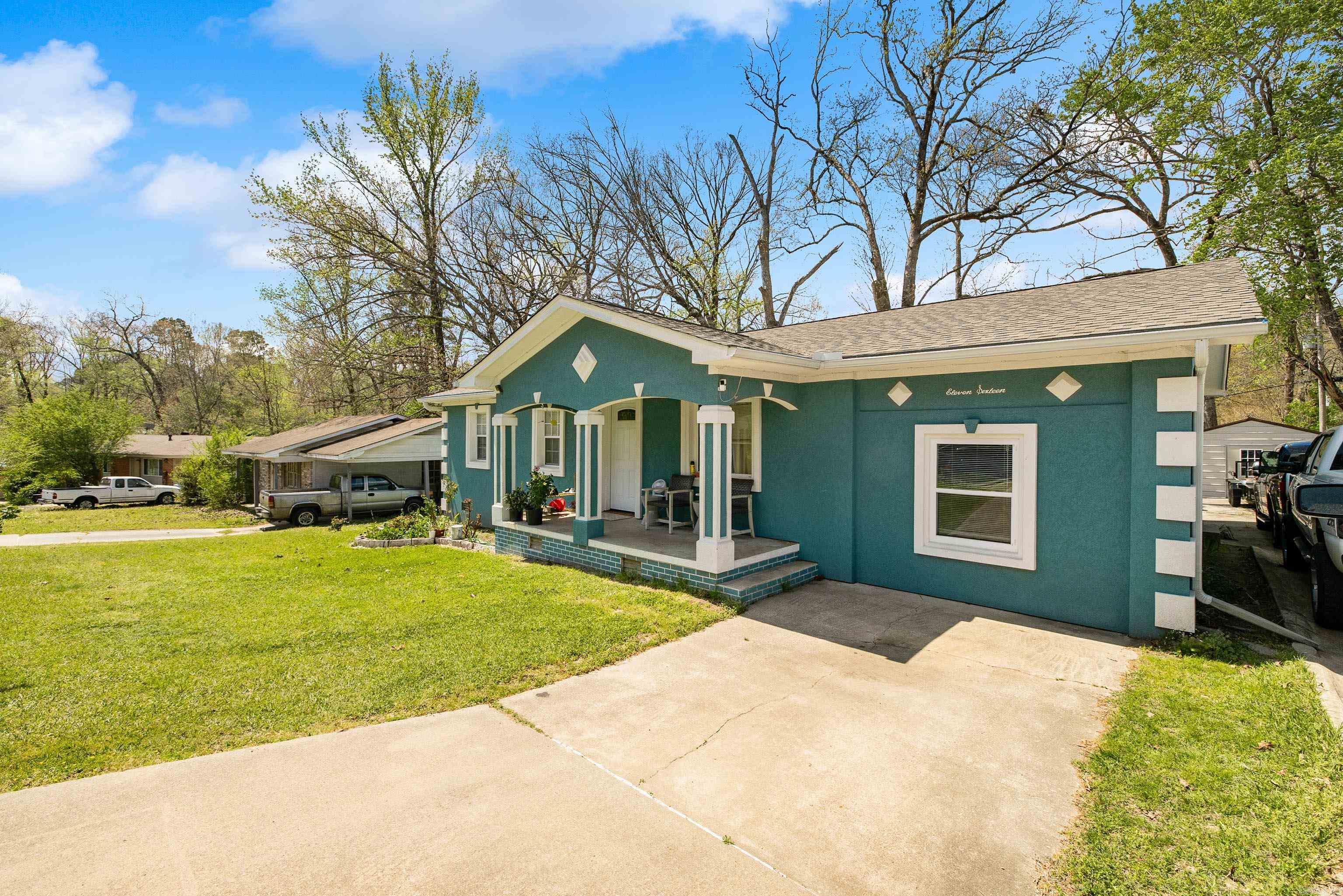 WATSON MANOR - Residential