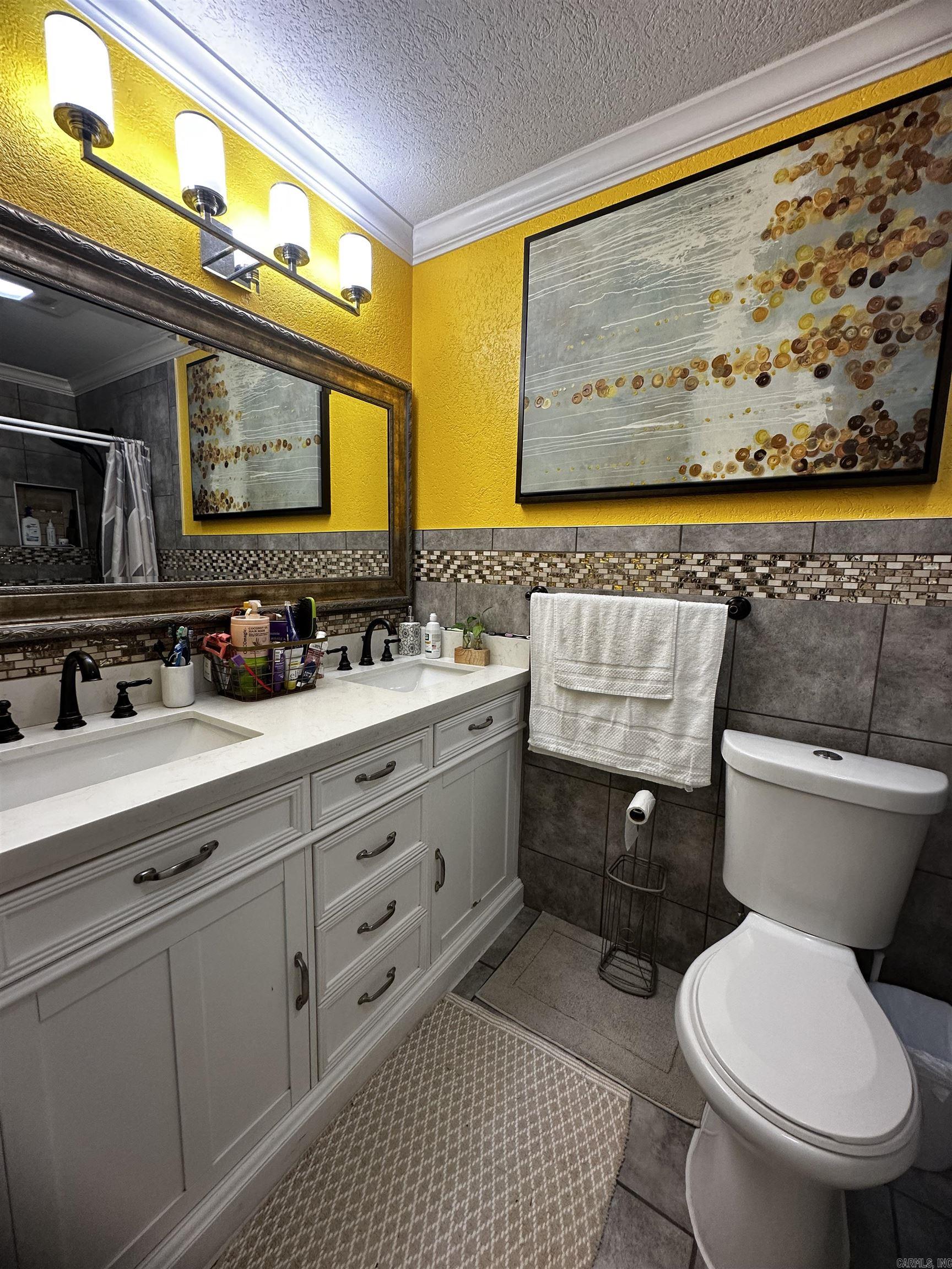 WATSON MANOR - Residential