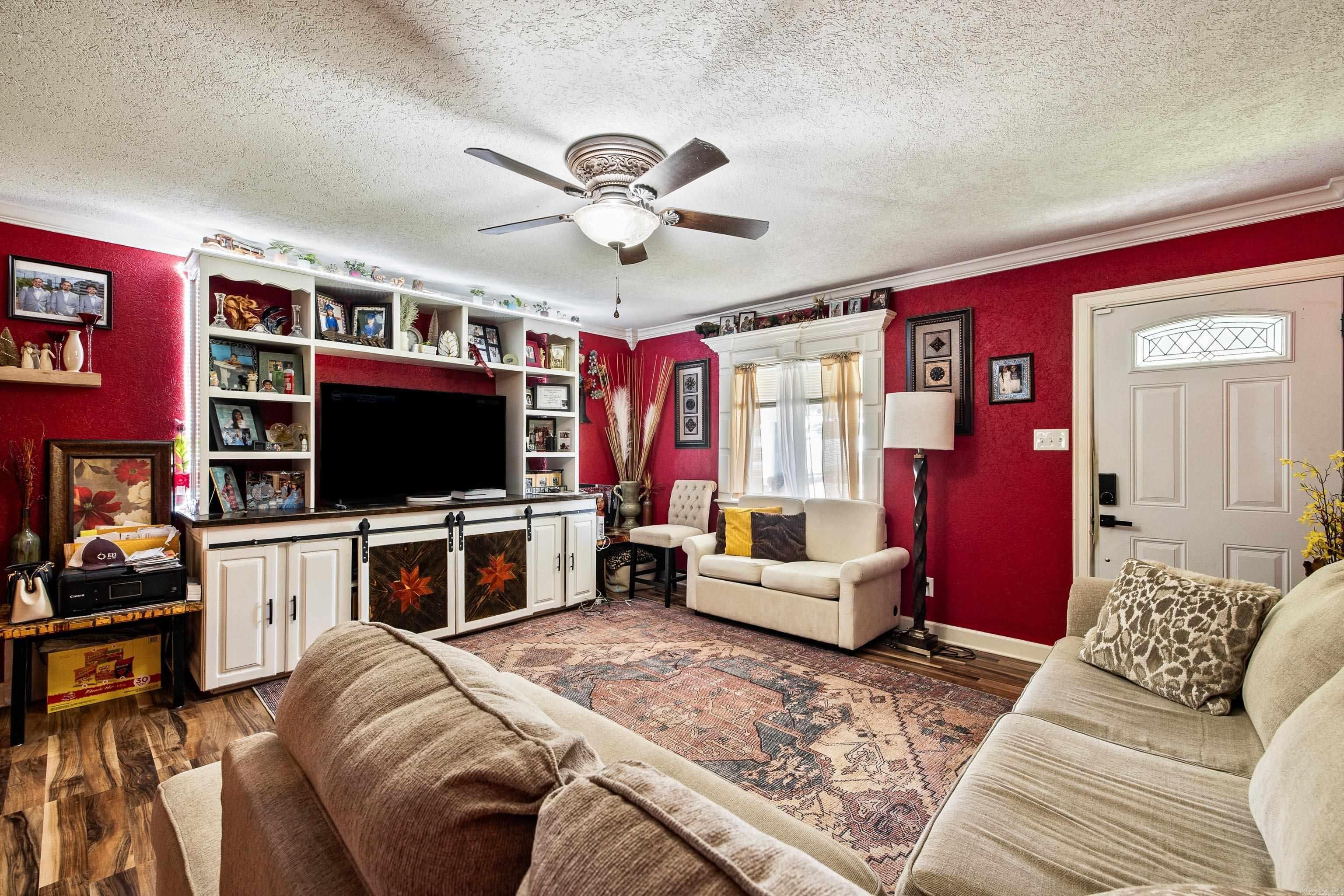 WATSON MANOR - Residential